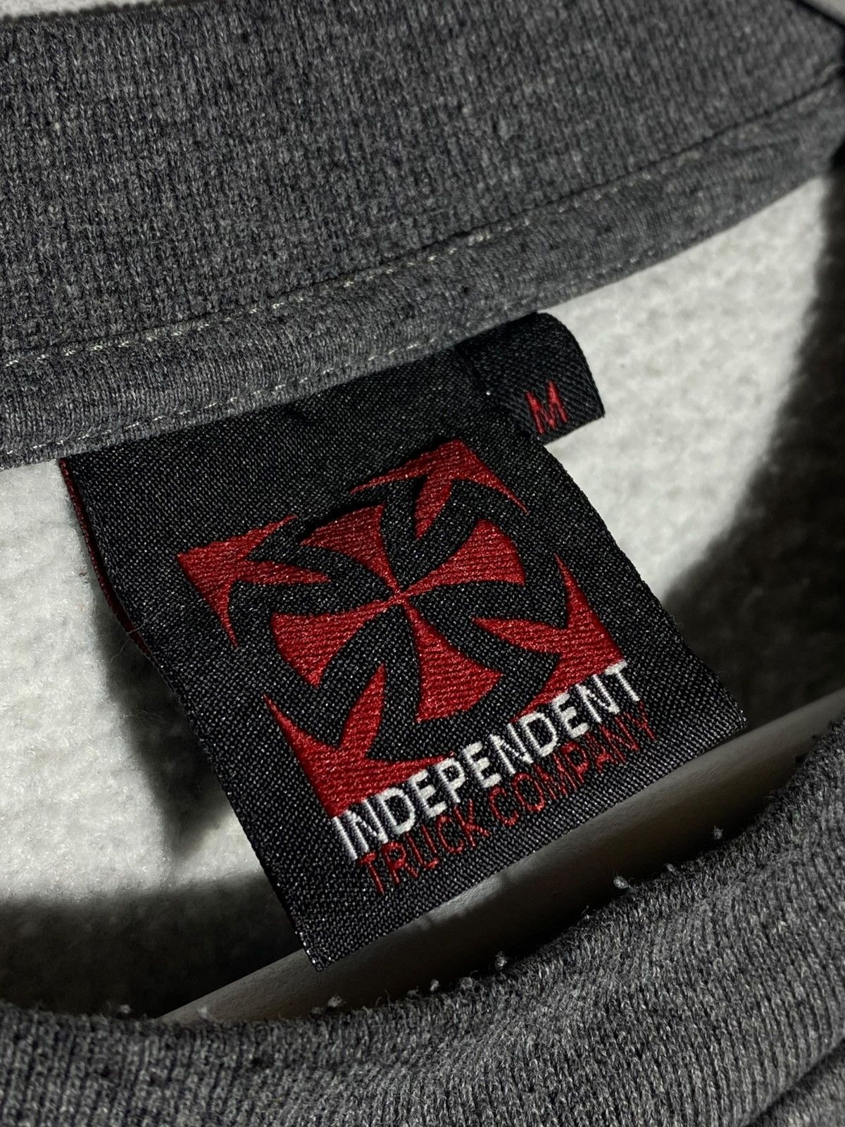 Independent Truck Co. INDEPENDENT SKATEBOARD SWEATER THRASHER VIBES Y2K Size US M / EU 48-50 / 2 - 11 Thumbnail