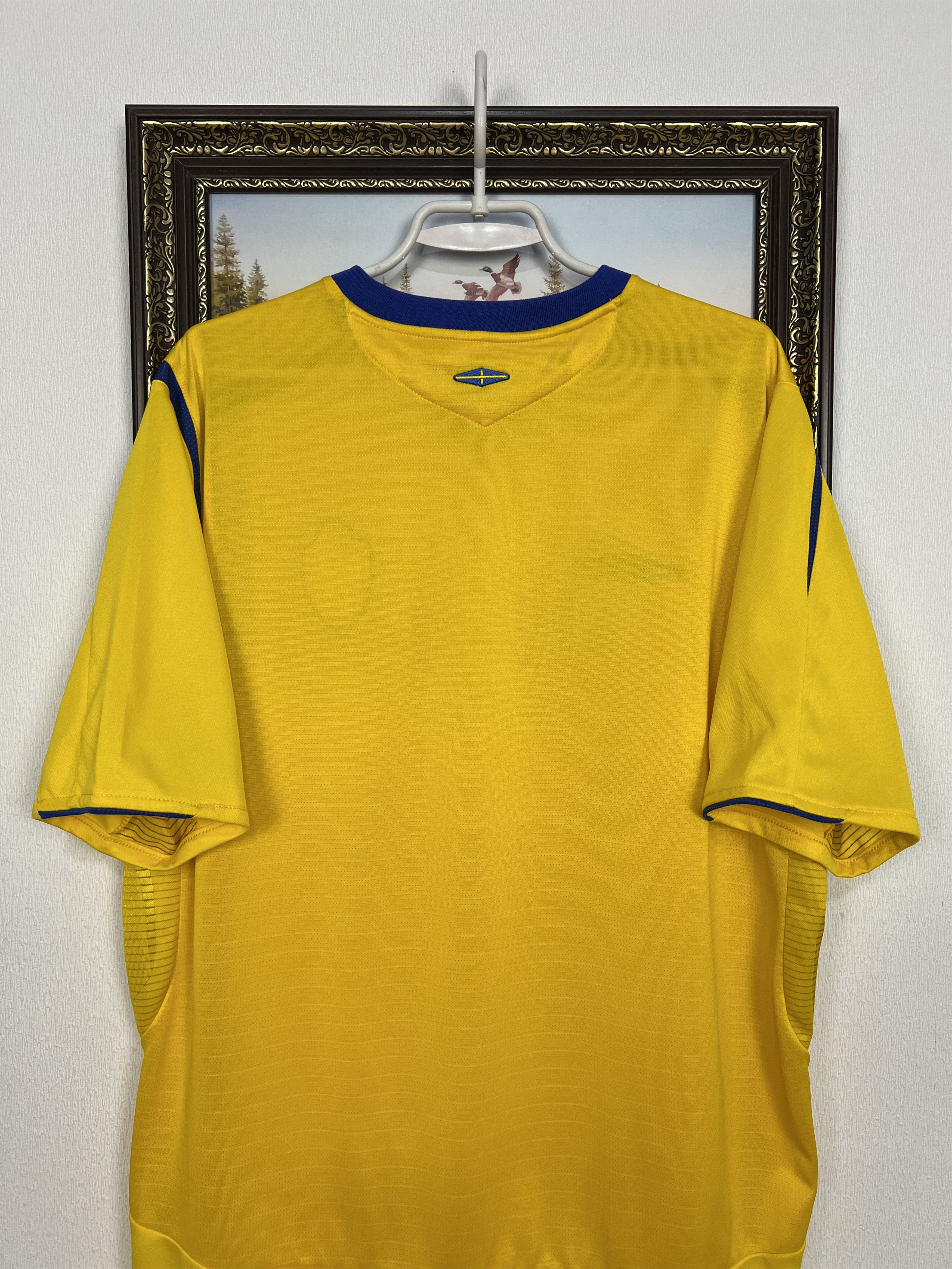 Umbro Sweden Home football shirt 2005 Soccer Umbro Jersey National Size US XL / EU 56 / 4 - 14 Thumbnail