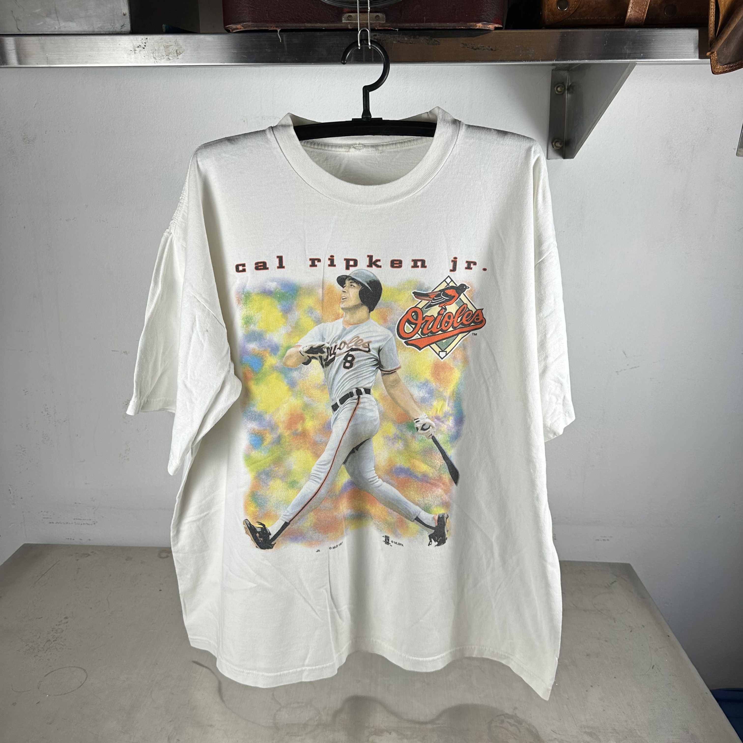 Vintage Vintage 1997 Cal Ripken JR Baltimore Orioles MLB T-shirt Size US XXL / EU 58 / 5 - 1 Thumbnail