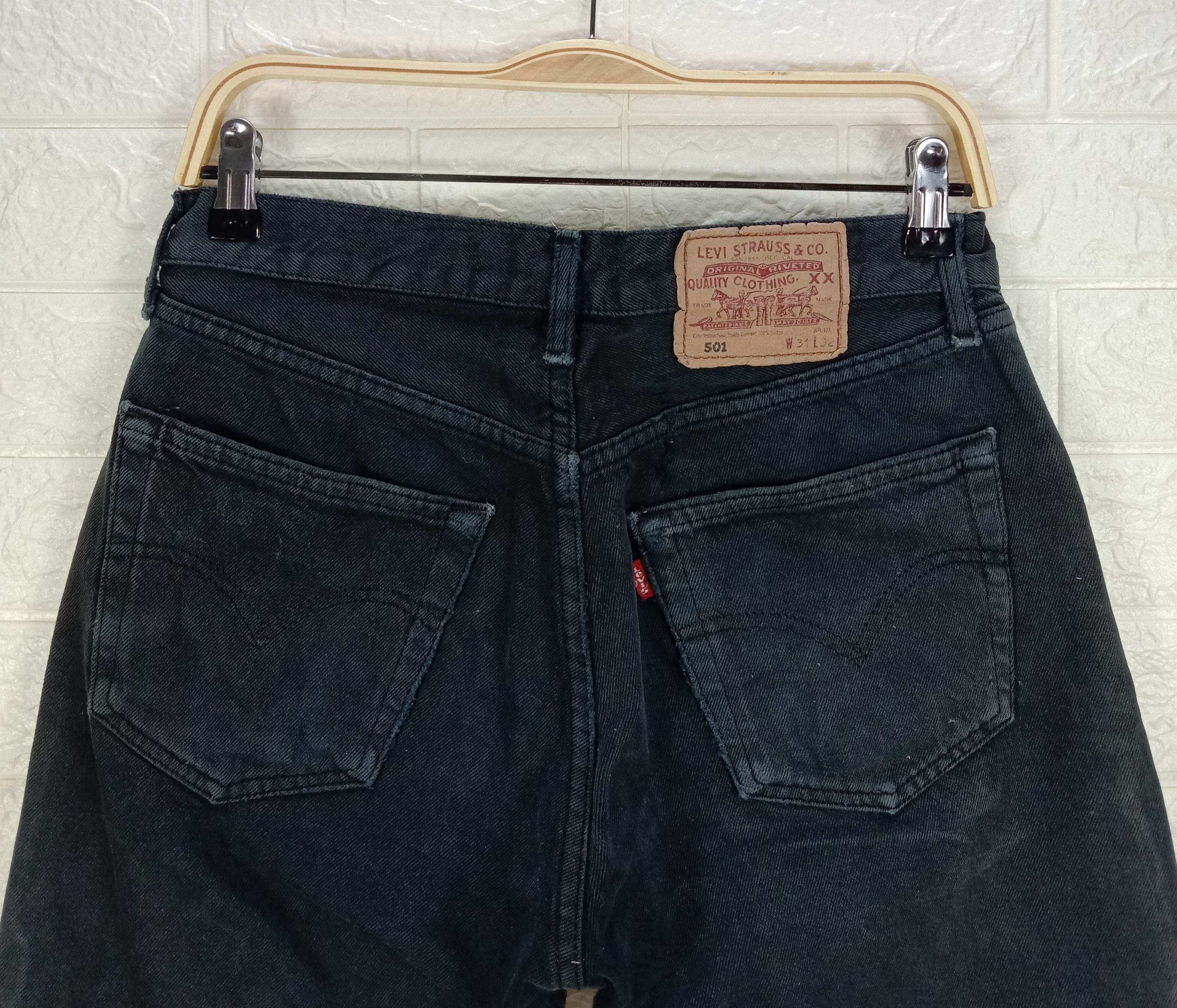 Levi's Vintage Levi's 501 Jeans Faded Black Distressed Denim Size US 31 - 6 Thumbnail