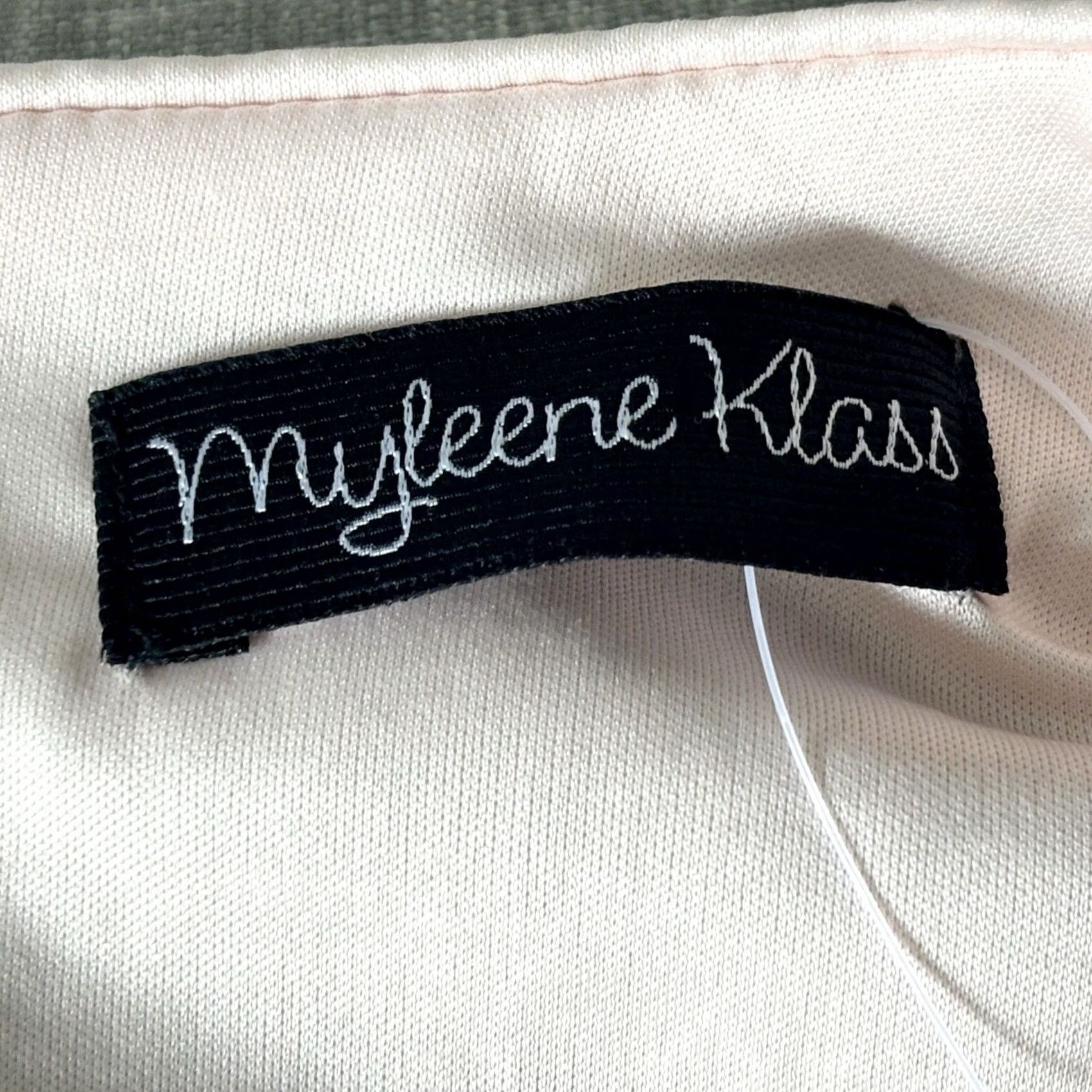 Vintage VINTAGE? No - (Oops): Myleene Klass Dress Open Backed Sequin Shoulders Bodycon Pink 12 UK Women Short Sleeve Party/Cocktail Wedding Formal Summer BNWT Size XL / US 12-14 / IT 48-50 - 6 Thumbnail