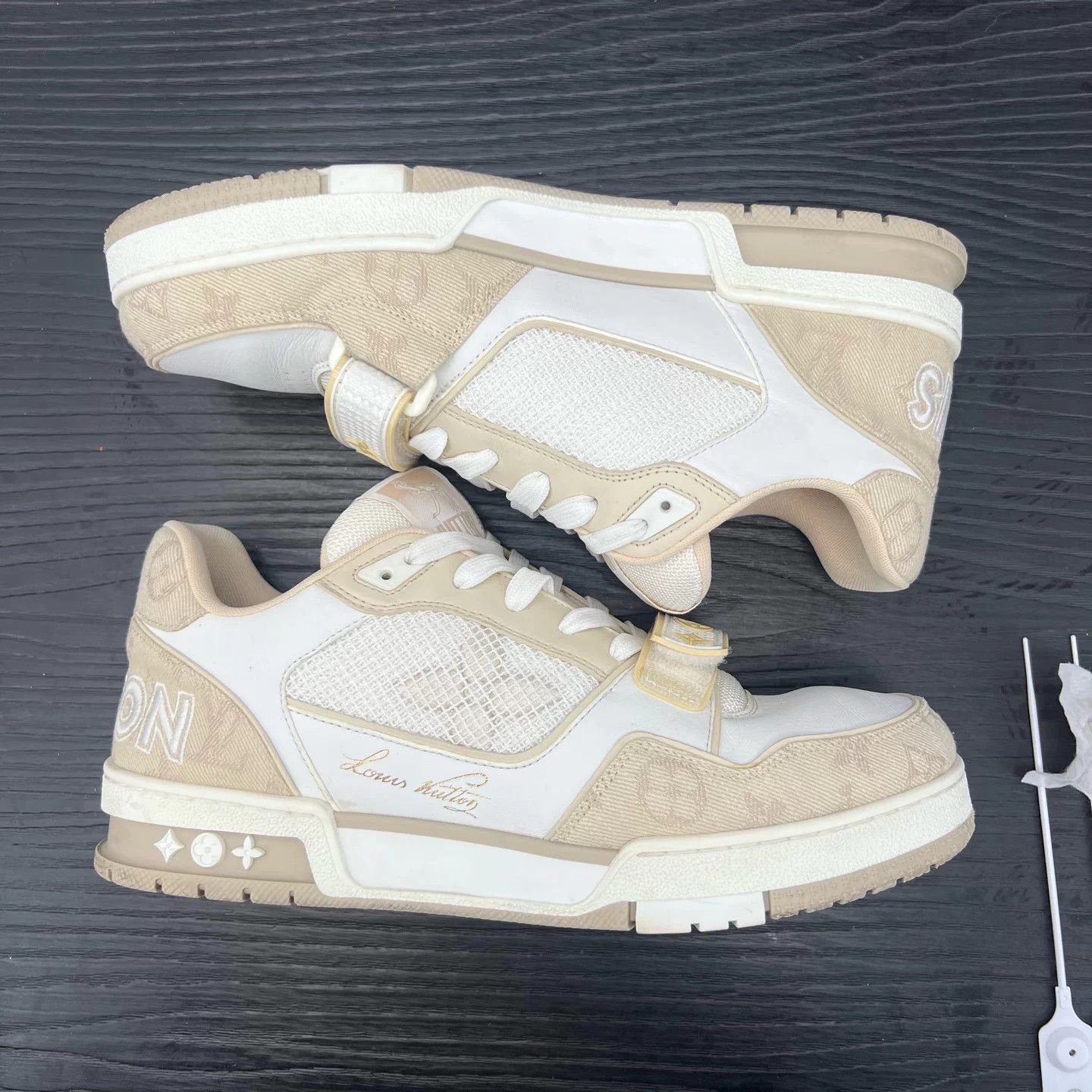 Louis Vuitton LV Trainer Cream White Velcro Strap US7/EUR41 Mint Size US 7 / EU 40 - 3 Thumbnail