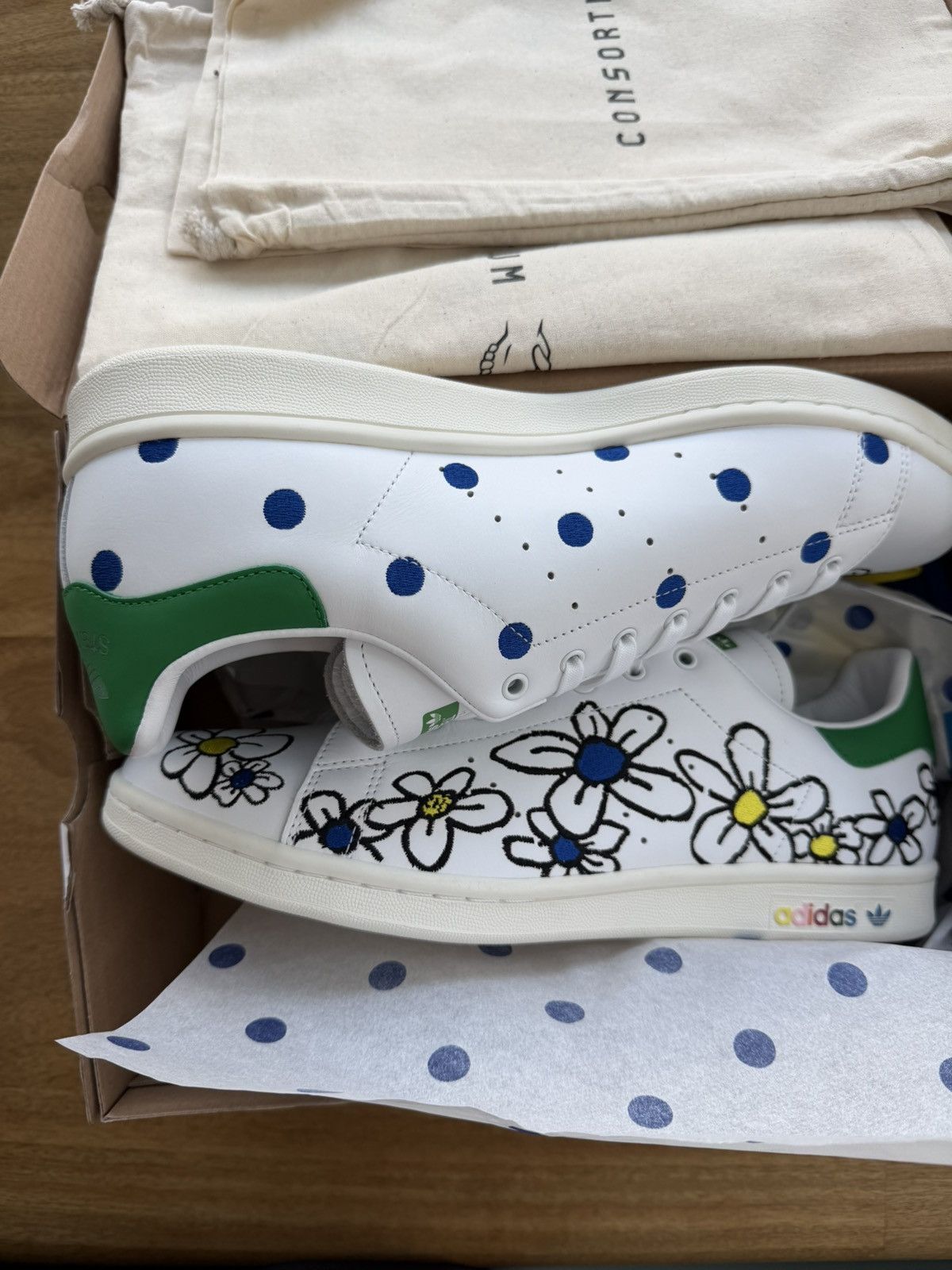 Adidas F&F Consortium Stan Smith x Pharrell x Sarah Andelman Size US 12.5 / EU 45-46 - 1 Thumbnail