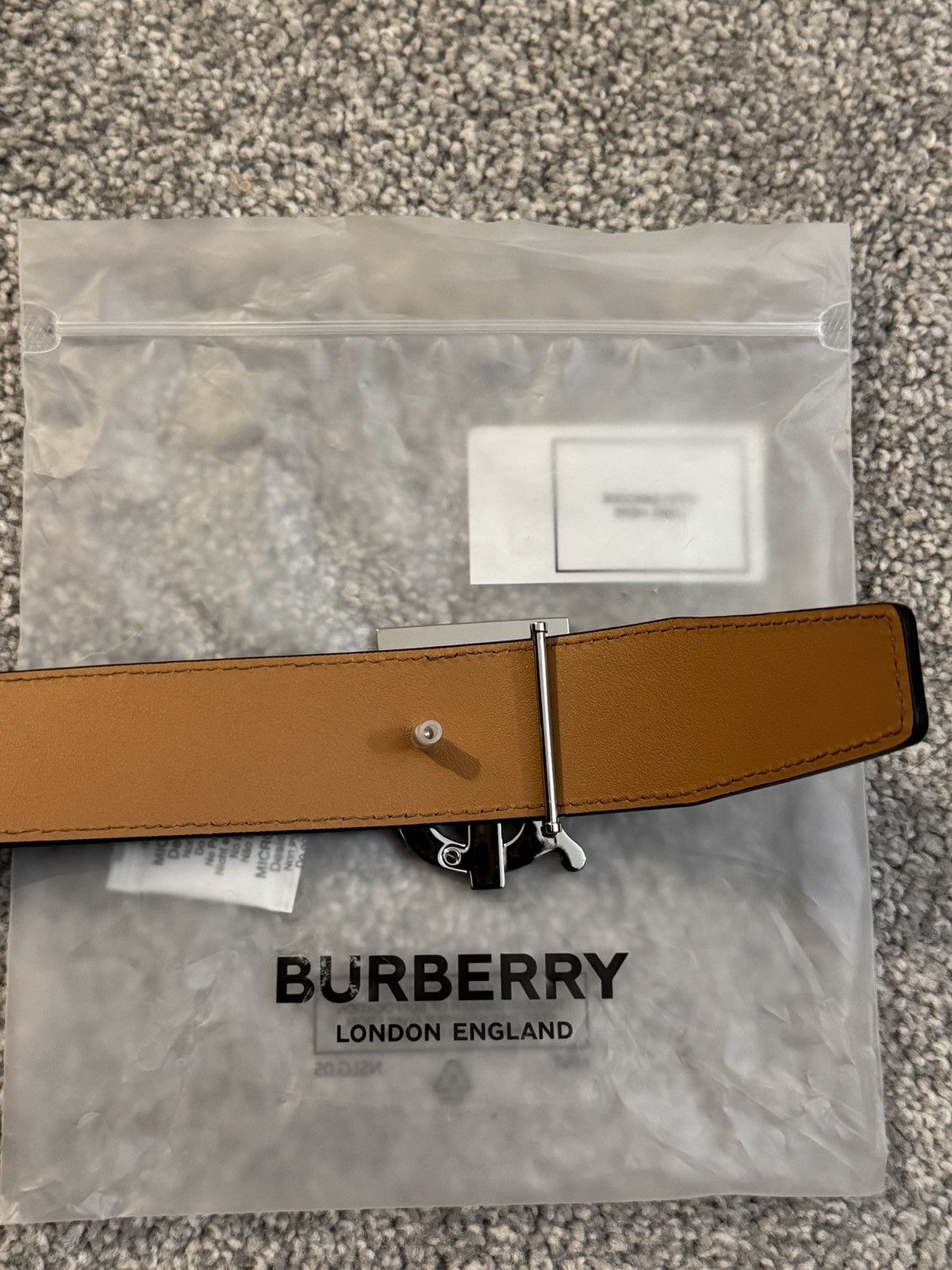Burberry Burberry TB Logo Buckle Reversible Calf Leather Belt Size 38 - 9 Thumbnail