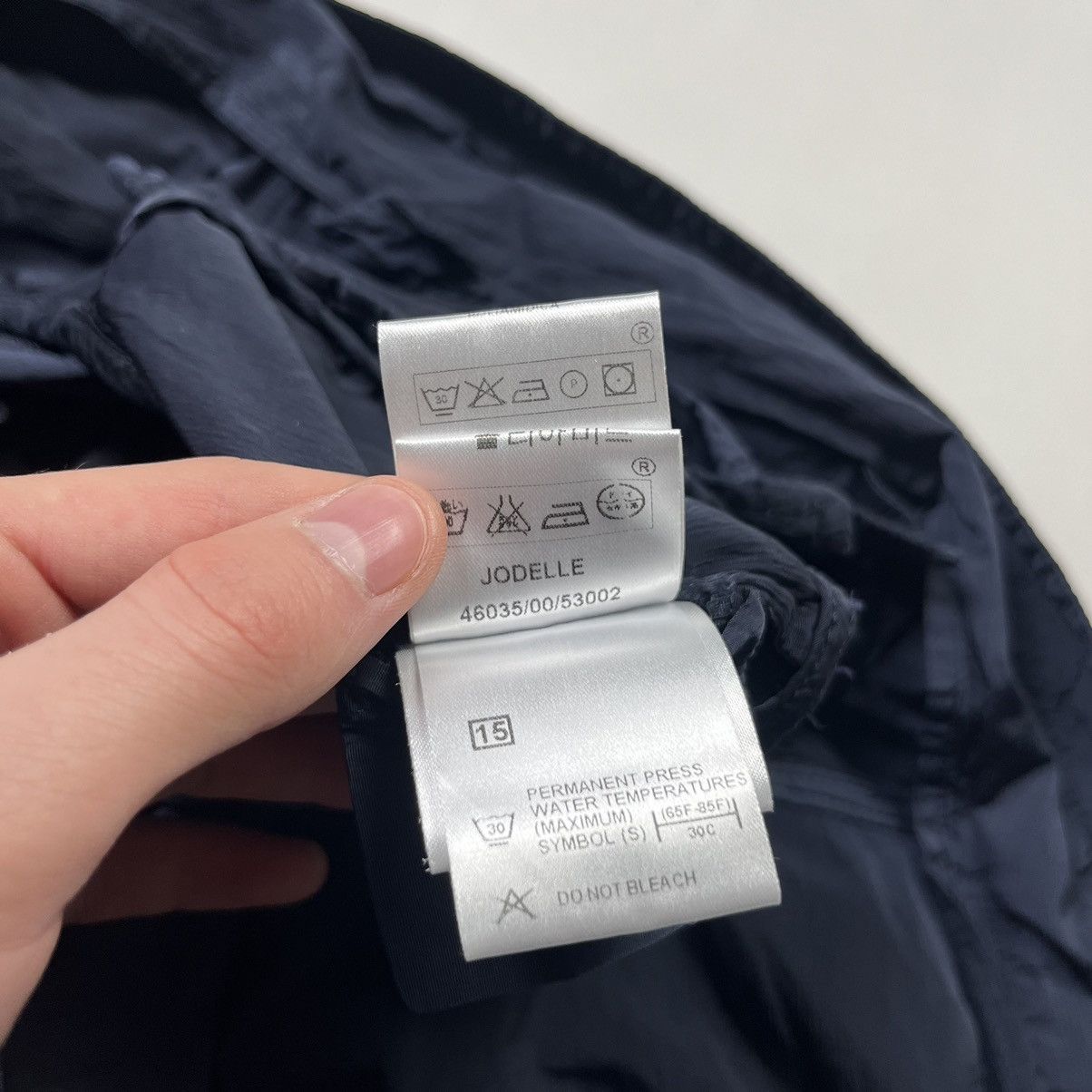 Grailed × Moncler MONCLER JODELLE Shimmer Jacket Windbreaker Giubbotto Size M / US 6-8 / IT 42-44 - 18 Thumbnail