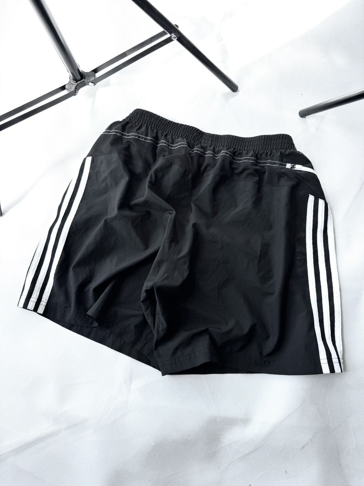 Adidas × Vintage Vintage Adidas shorts streetwear y2k style casual Size US 32 / EU 48 - 5 Thumbnail