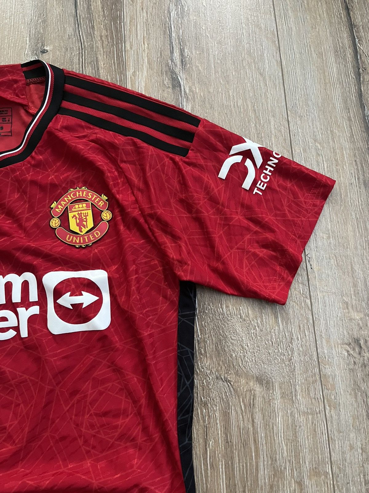 Other MANCHESTER UNITED 23/24 JERSEY #6 MARTINEZ Size US M / EU 48-50 / 2 - 6 Thumbnail
