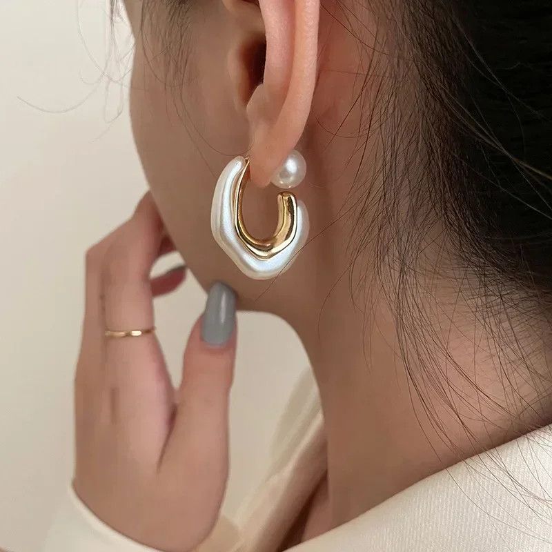 Other Gold Color Pearl Irregular Earring Size ONE SIZE - 1 Thumbnail