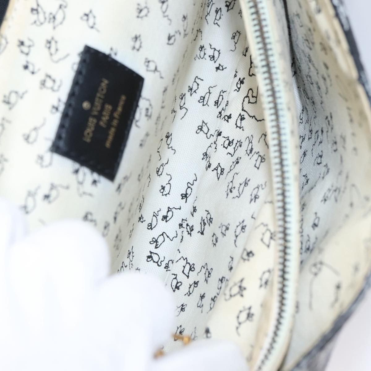 Louis Vuitton LOUIS VUITTON Catgram Cat Pochette Shoulder Bag Black M52935 Size ONE SIZE - 10 Thumbnail