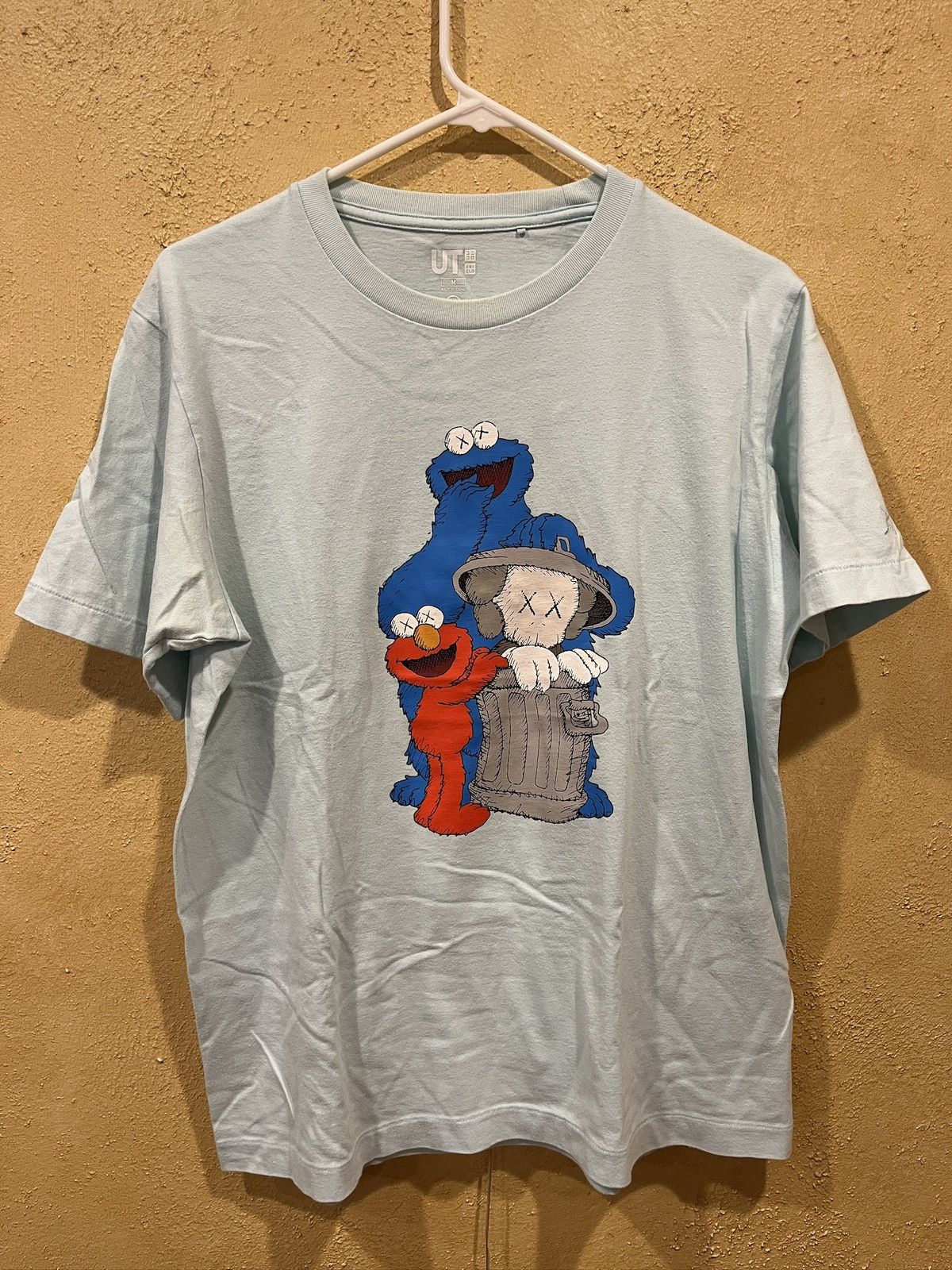 Kaws KAWS x SESAME STREET - T-SHIRT Size US M / EU 48-50 / 2 - 1 Thumbnail