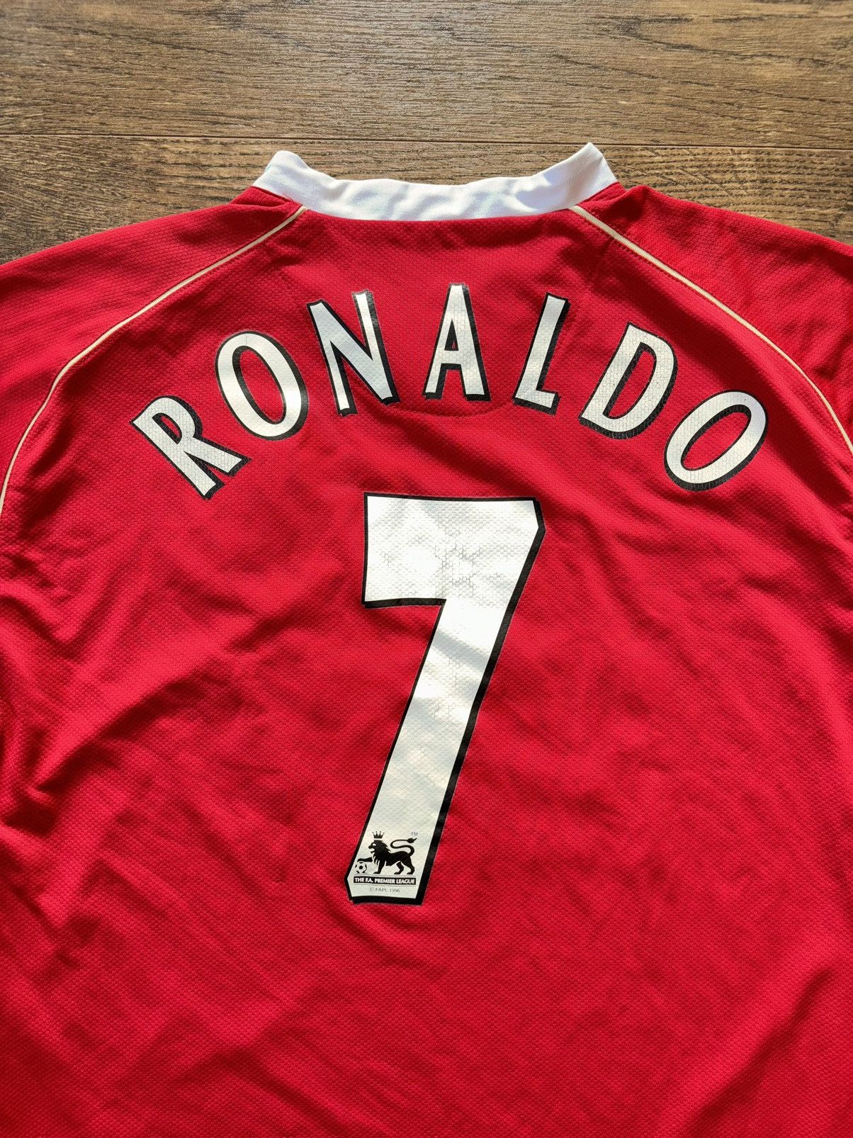 Nike × Vintage Vintage Nike Manchester United 2006-07 RONALDO HOME #7 CR Size US L / EU 52-54 / 3 - 8 Thumbnail