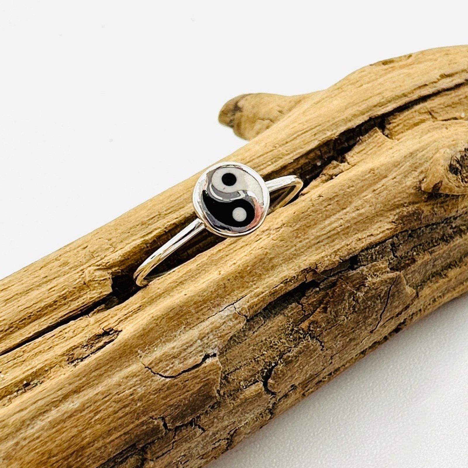 The Unbranded Brand Sterling Silver Yin and Yang Minimalist Ring, Yoga Ring Size ONE SIZE - 1 Thumbnail