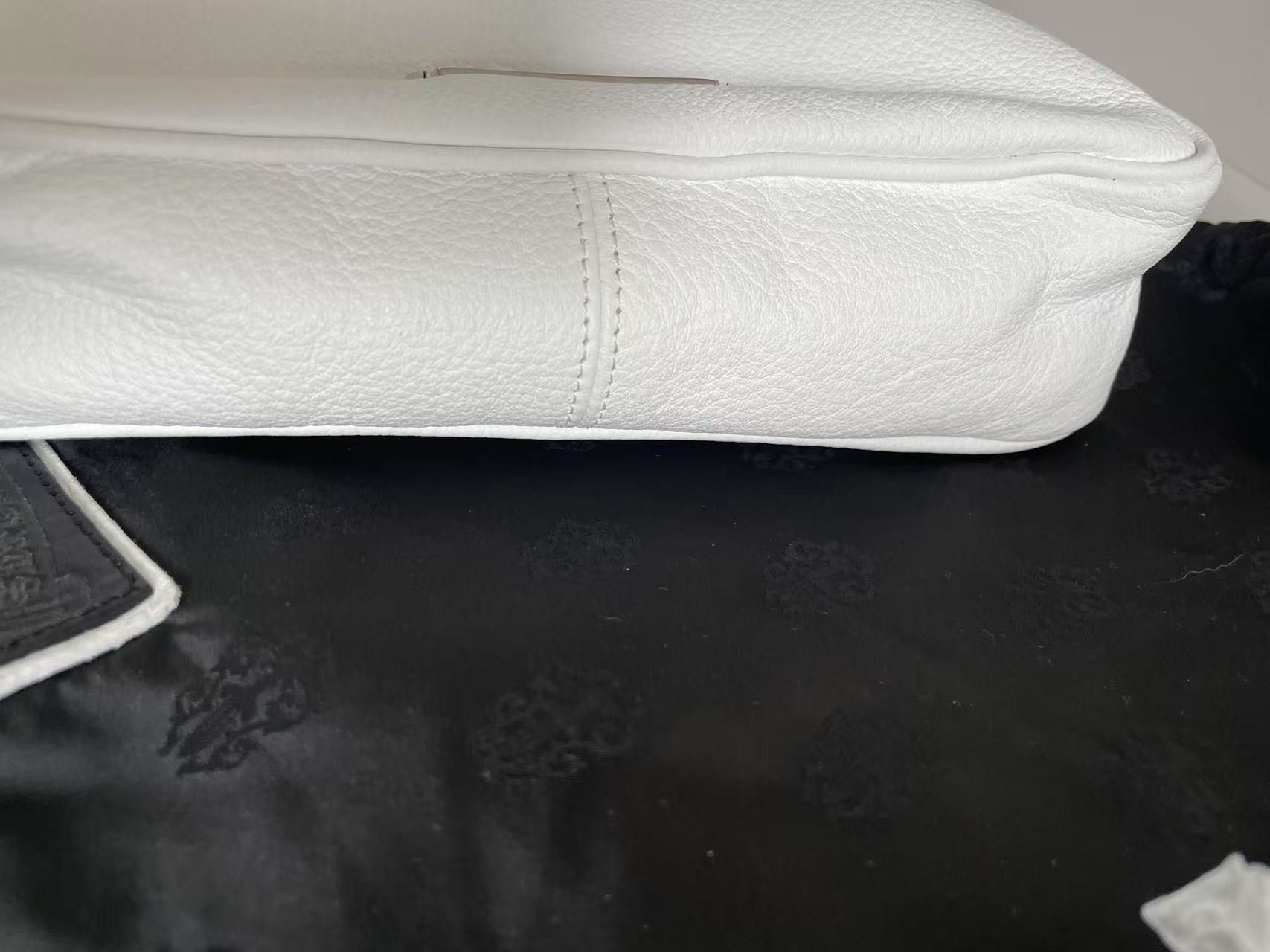 Chrome Hearts Chrome Hearts White Star Patch Leather Chicken Nugget Bag Size ONE SIZE - 12 Thumbnail