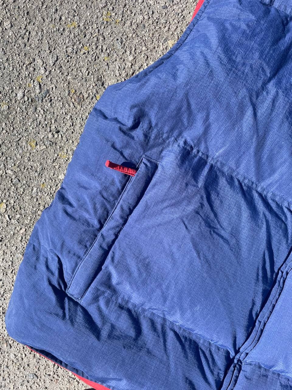 Nike Men's Vintage 90s Nike Puffer Reversible Down Vest, Blue/Red Size US XL / EU 56 / 4 - 6 Thumbnail