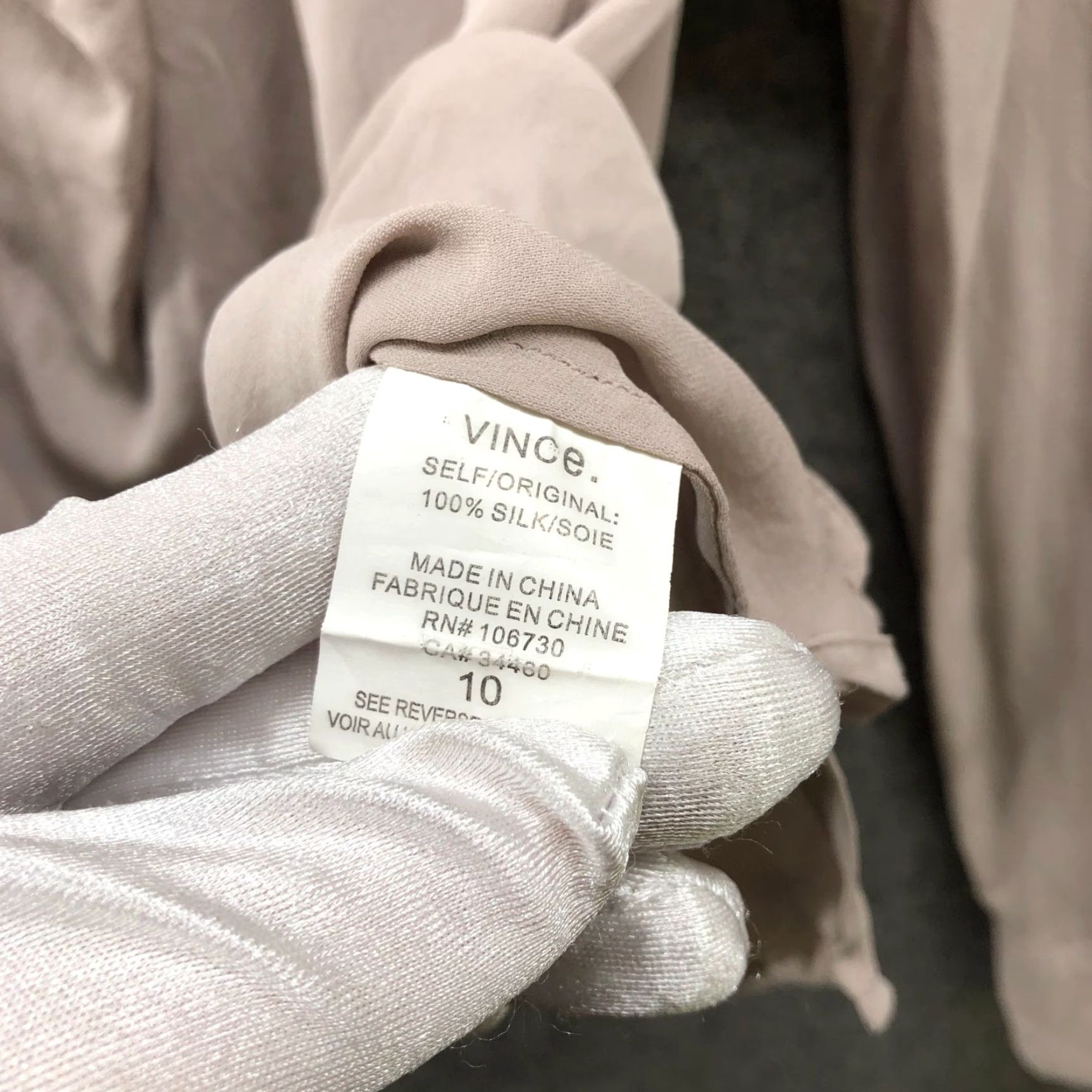 Vince Vince Blouse Long Sleeve 100% Silk Womens 10 Taupe Beige Drape Front Gathered Shirt Casual Business Womens Size L / US 10 / IT 46 - 6 Thumbnail
