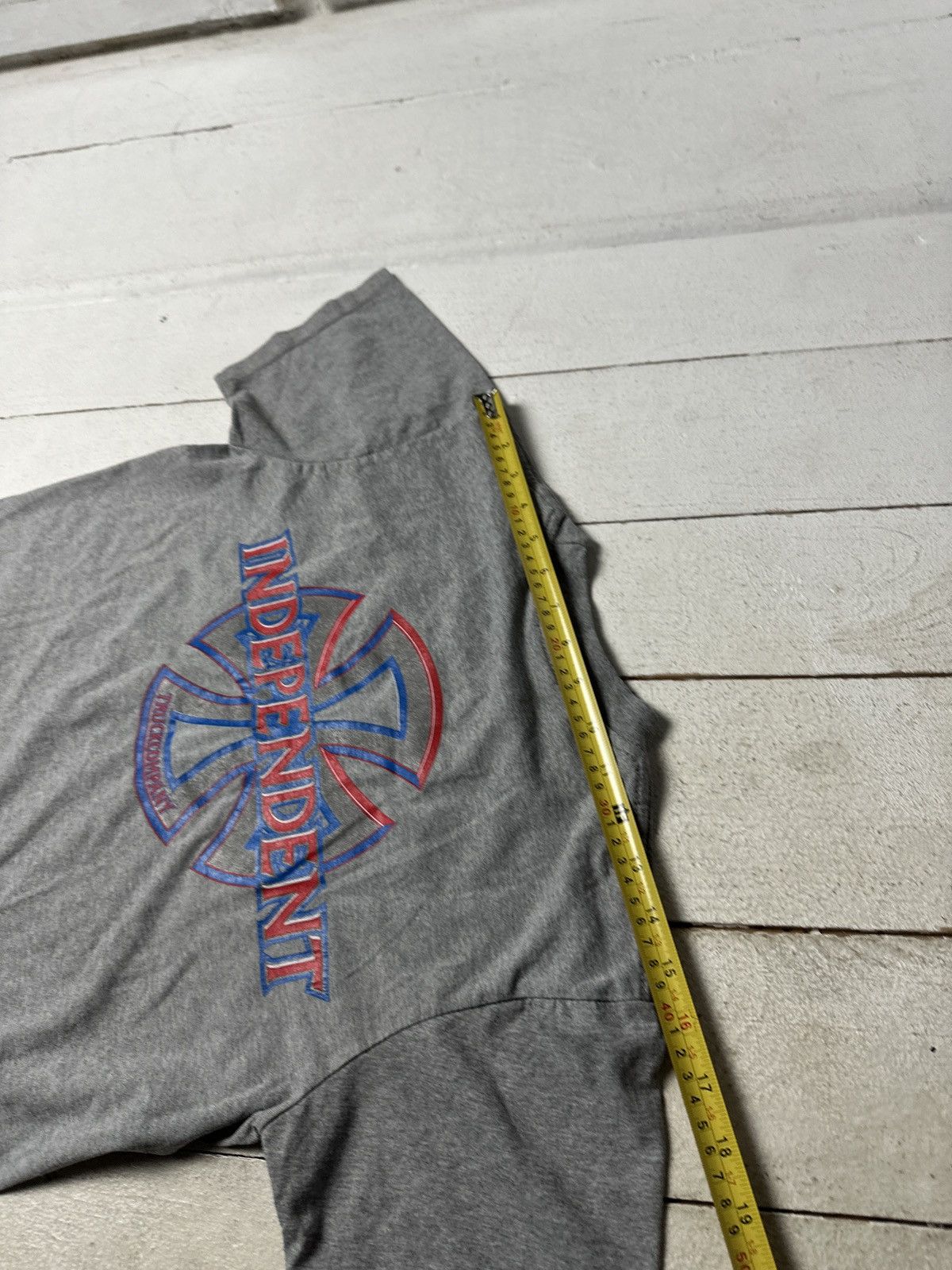 Independent Truck Co. 🚨VNTG INDEPENDENT SKATE T-SHIRT BIG LOGO GRAY Size US S / EU 44-46 / 1 - 14 Thumbnail