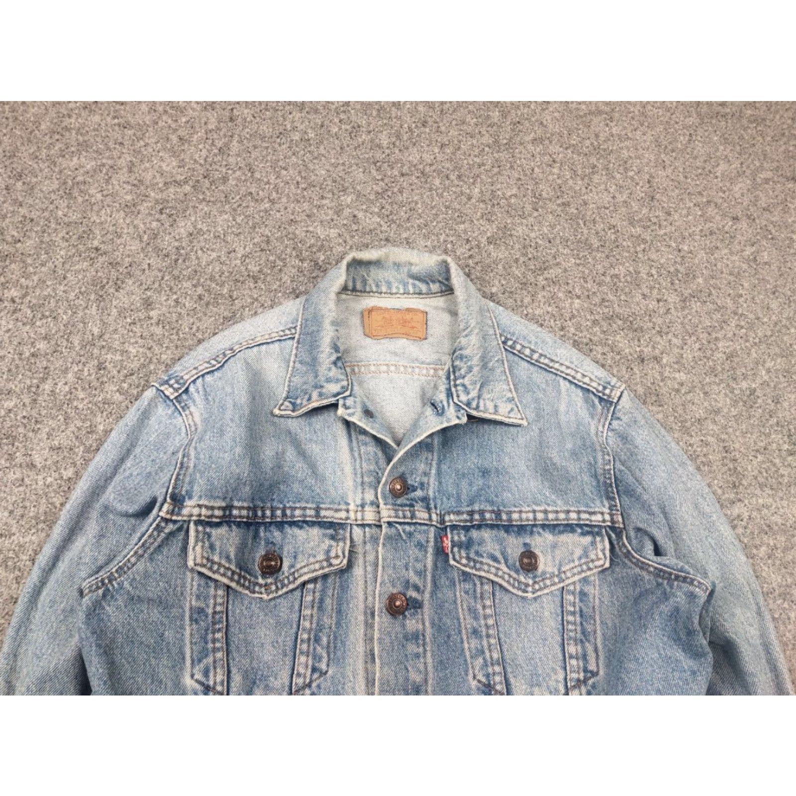 Levi's VINTAGE Levi's Trucker Jacket Denim Blue 70s USA Made 75505 0212 M Blue Denim Jacket Mens 70s USA Trucker 75505 0212 Size US M / EU 48-50 / 2 - 5 Thumbnail