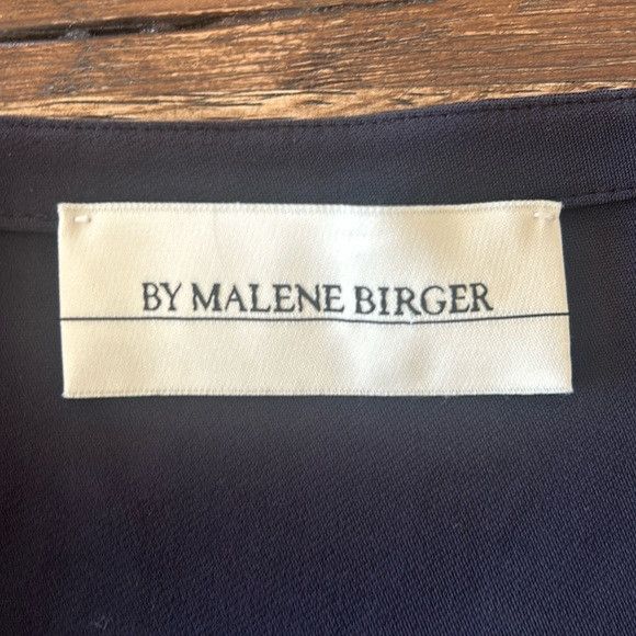 By Malene Birger BY MALENE BIRGER V neck black short sleeve shift dress Size L / US 10 / IT 46 - 5 Thumbnail