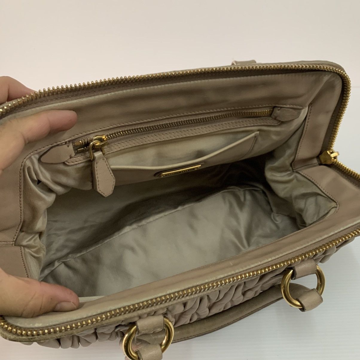 Miu Miu Miu Miu Matelasse Leather Handbag Size ONE SIZE - 11 Thumbnail