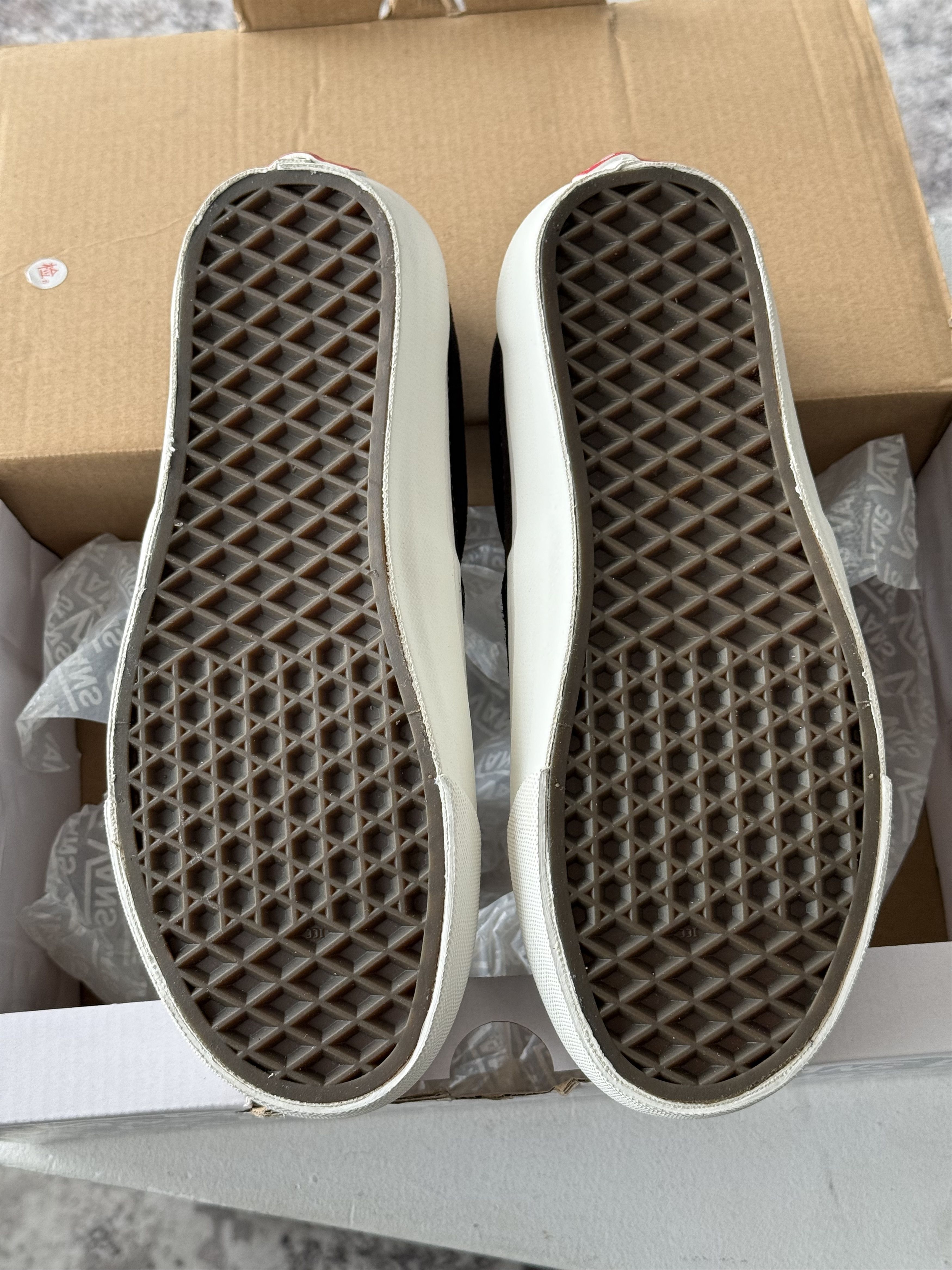 Vans WOMEN Vans OG Era 59 LX 'Shale' VN0A3ZCBUMU size 7 / men 5.5 Size US 7 / IT 37 - 3 Thumbnail