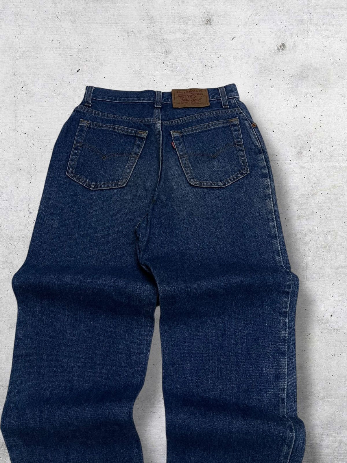 Levi's Vintage Clothing VINTAGE 505 LEVIS USA DESIGNER 90S ORIGINAL CLASSIC OG DENIM Size US 26 / EU 42 - 11 Thumbnail
