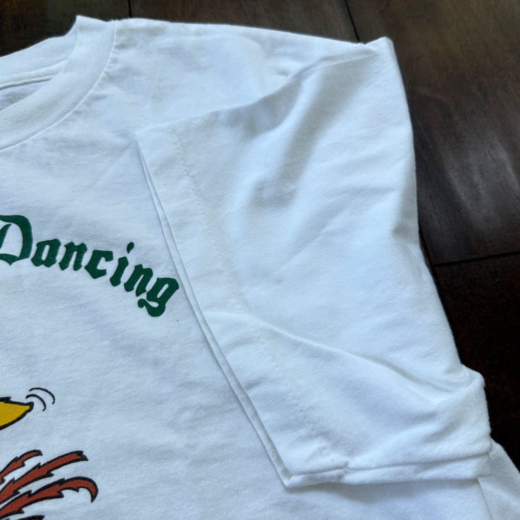 Vintage VINTAGE Oneita Chicken Dance T-Shirt Men XL White Funny Animal Farm Oktoberfest 90s Size US XL / EU 56 / 4 - 3 Thumbnail