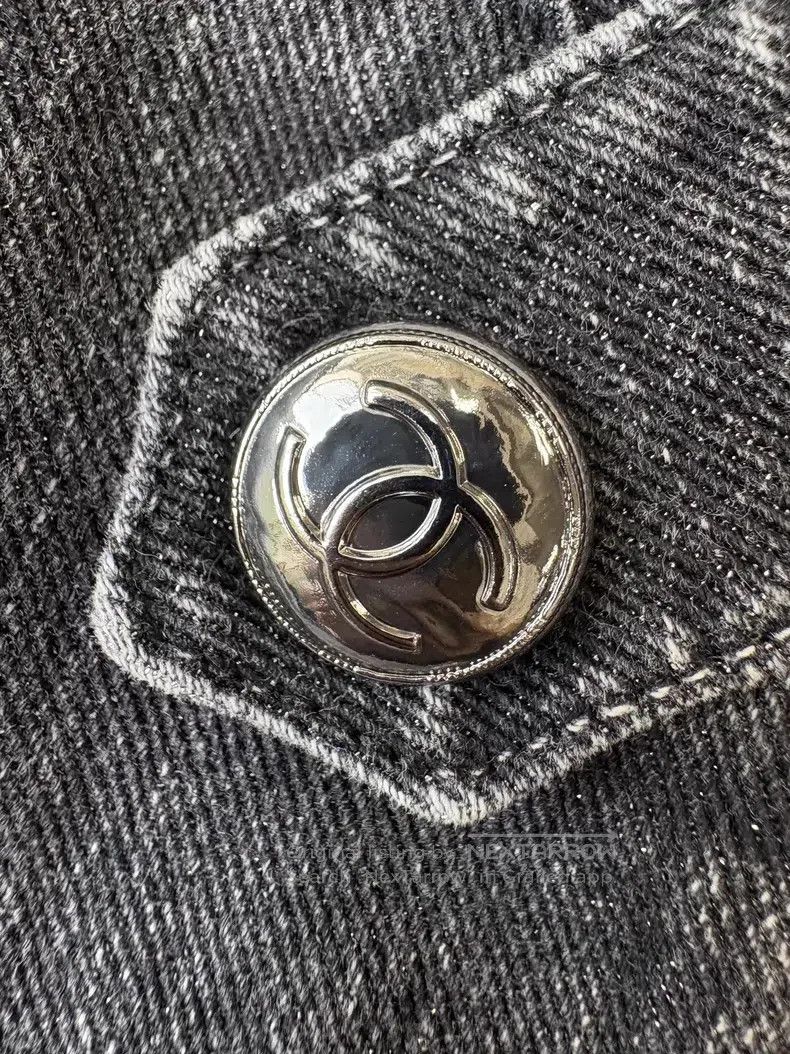 Chanel Chanel Gray denim back logo jacket Size XS / US 0-2 / IT 36-38 - 4 Thumbnail