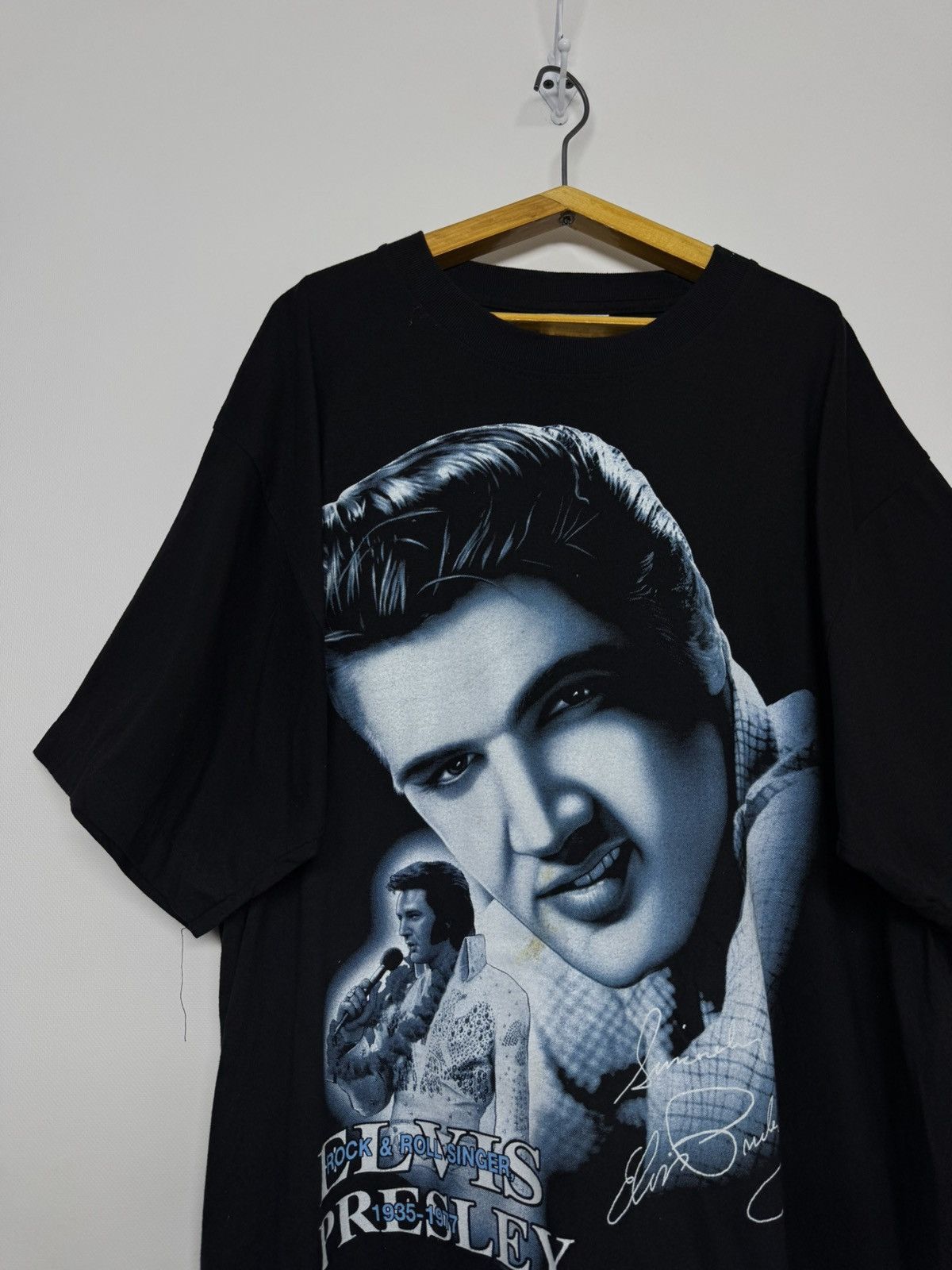 Vintage Vintage Y2k Elvis Presley Tshirt rock and roll singer Size US XL / EU 56 / 4 - 8 Thumbnail
