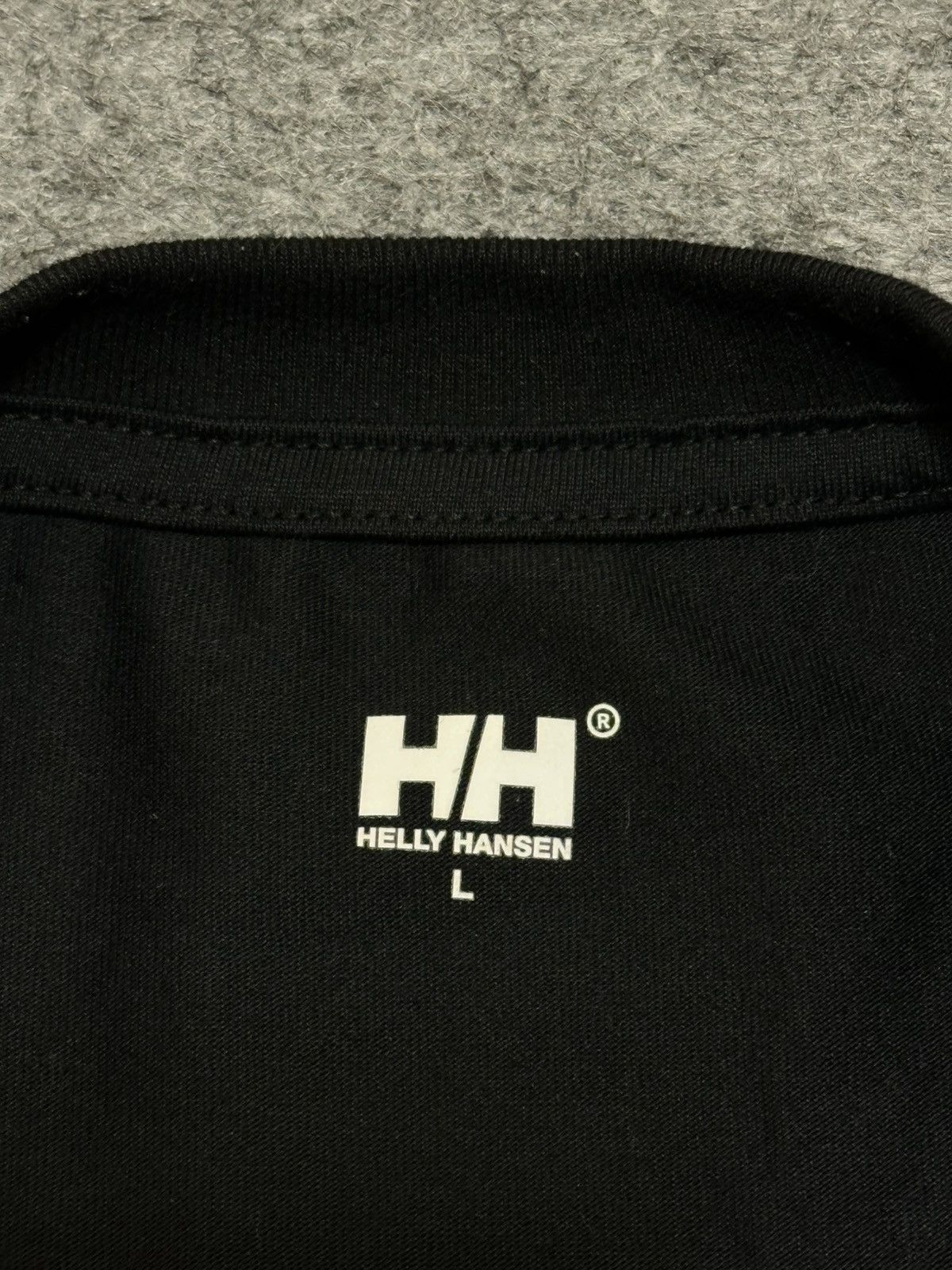 Helly Hansen Helly Hansen short-sleeved T-shirts. Size US L / EU 52-54 / 3 - 6 Thumbnail