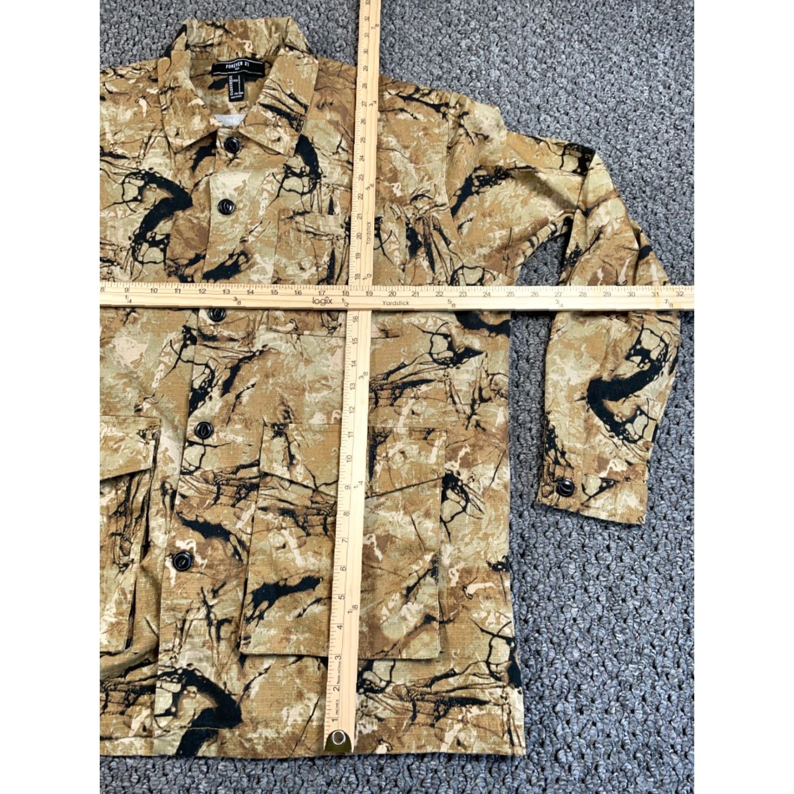 Forever 21 FOREVER 21 Shirt Adult Large Brown Camouflage Cotton Lightweight Long Sleeve Button-Up Pockets Field Mens Size US L / EU 52-54 / 3 - 5 Thumbnail