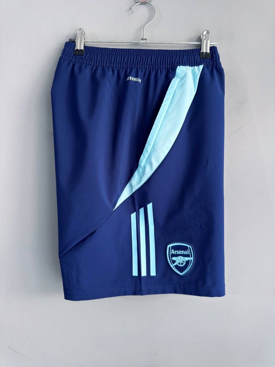 Adidas FC Arsenal London 2024/25 Men's Training Downtime Shorts, L Size US 34 / EU 50 - 8 Thumbnail