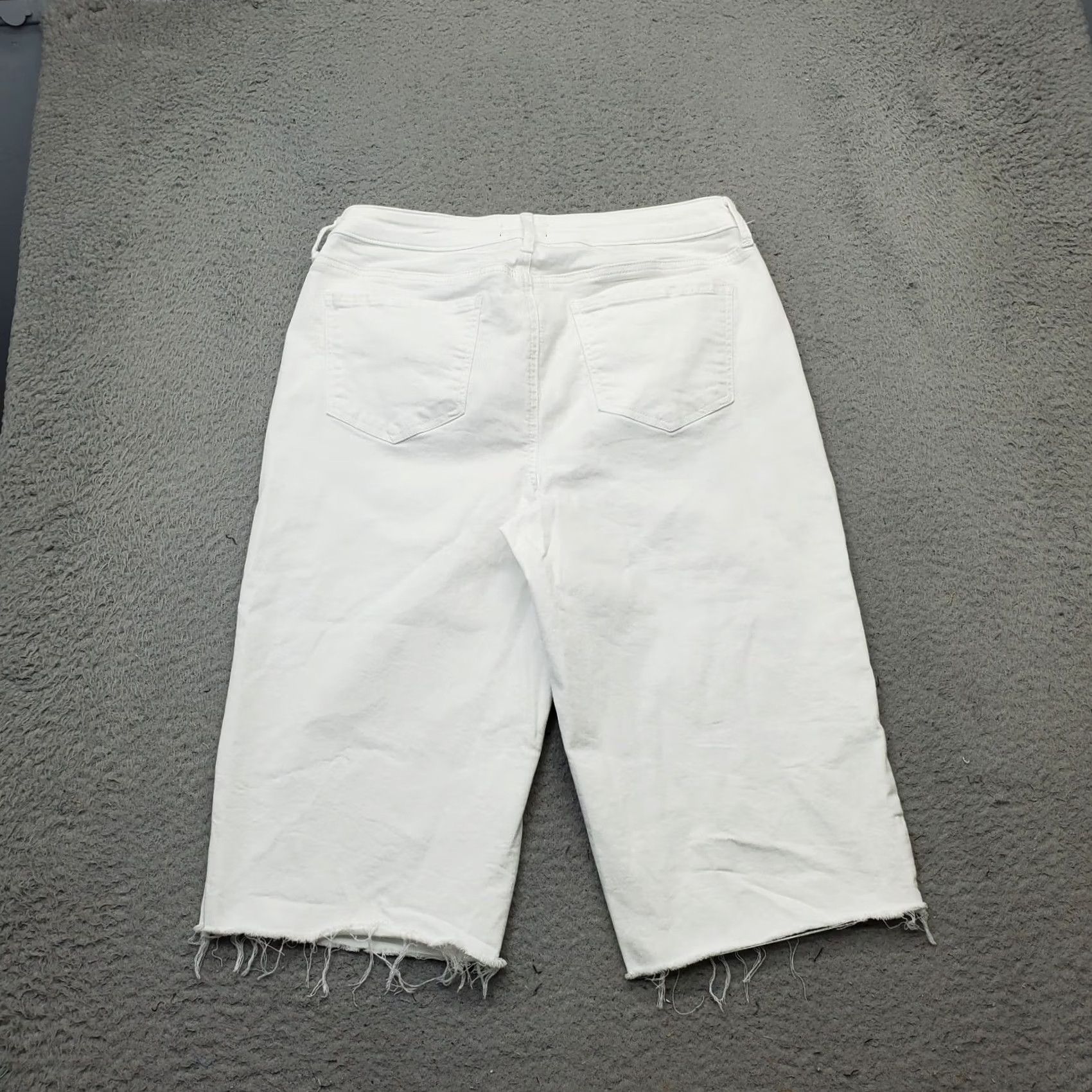 NYDJ NYDJ Chino Shorts Womens 10 White Denim Regular 5-Pocket Design Frayed Hem Size 32" / US 10 / IT 46 - 2 Thumbnail