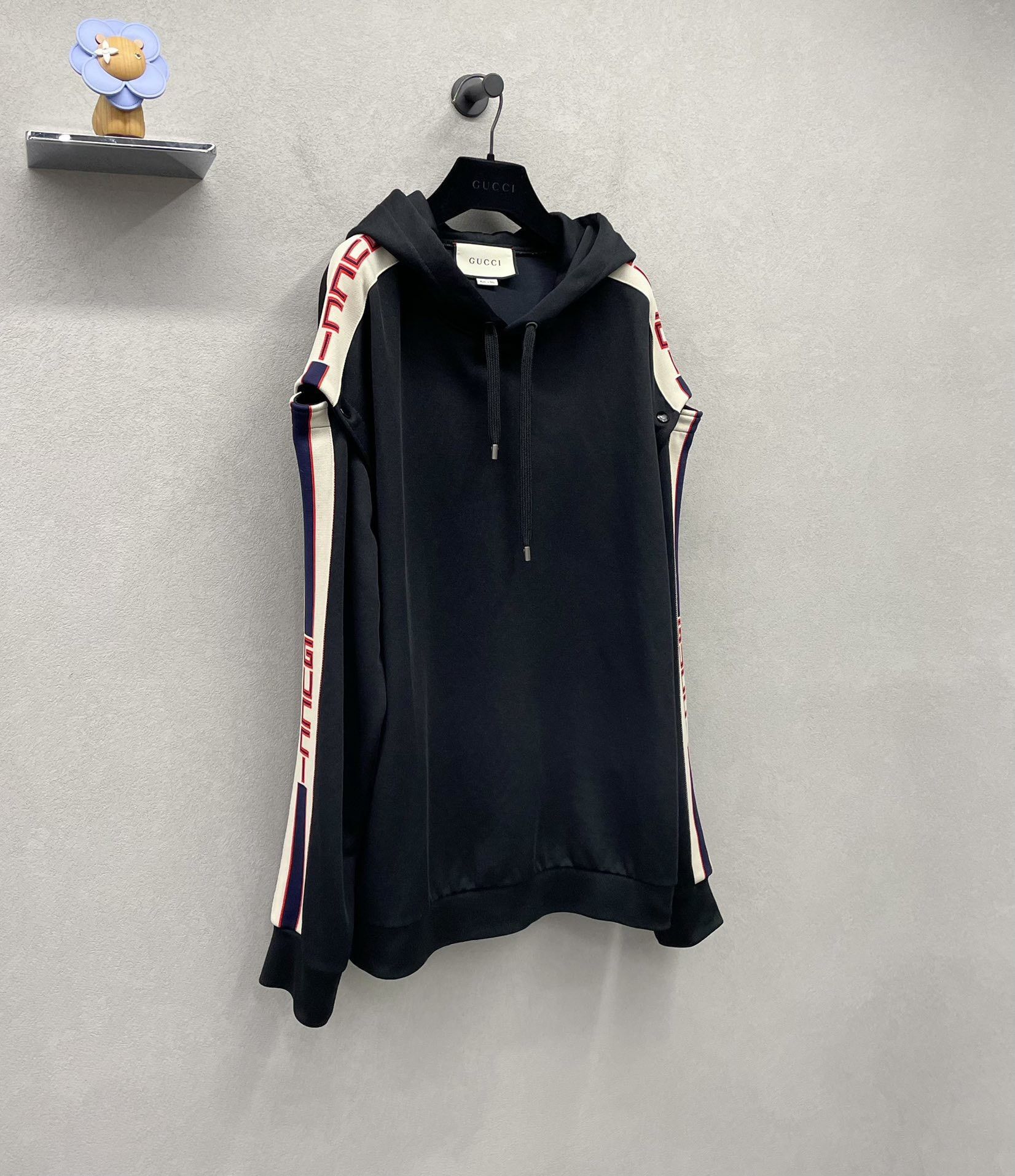 Gucci Gucci Black striped sweatshirt 2501-Nextarrow Size US L / EU 52-54 / 3 - 3 Thumbnail