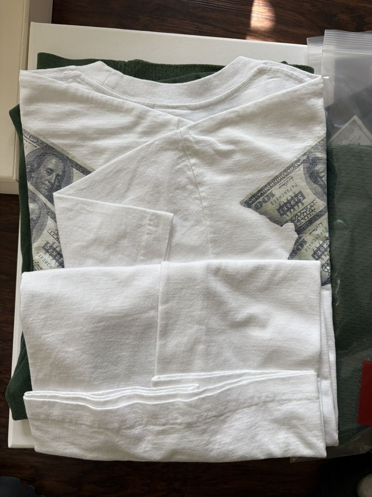 Maison Margiela × Supreme Mm6 supreme white s/s money top size L Size US L / EU 52-54 / 3 - 2 Thumbnail