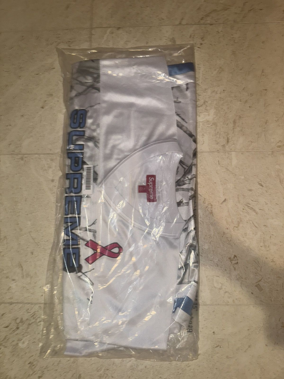 Supreme Supreme Breast Cancer Awareness Football Jersey Size US XL / EU 56 / 4 - 4 Thumbnail