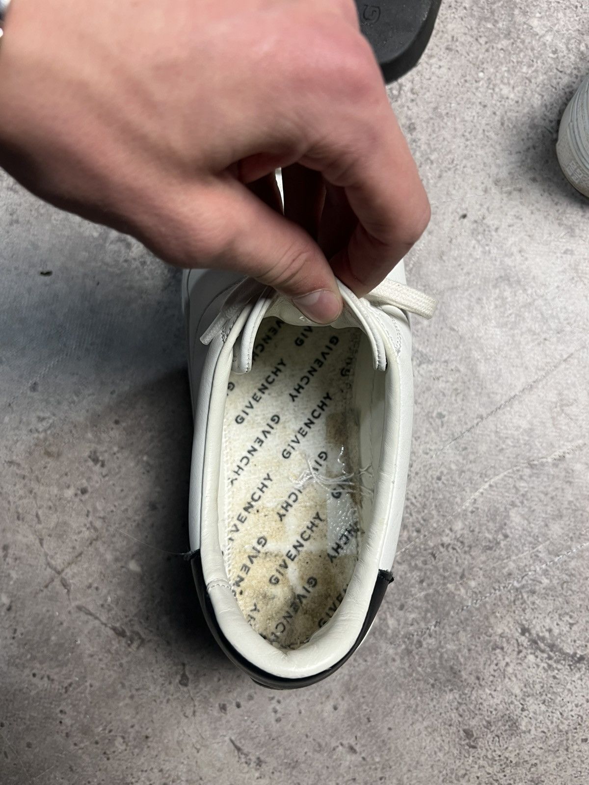 Givenchy Givenchy City Sport Sneakers White/Black Size US 10 / EU 43 - 14 Thumbnail