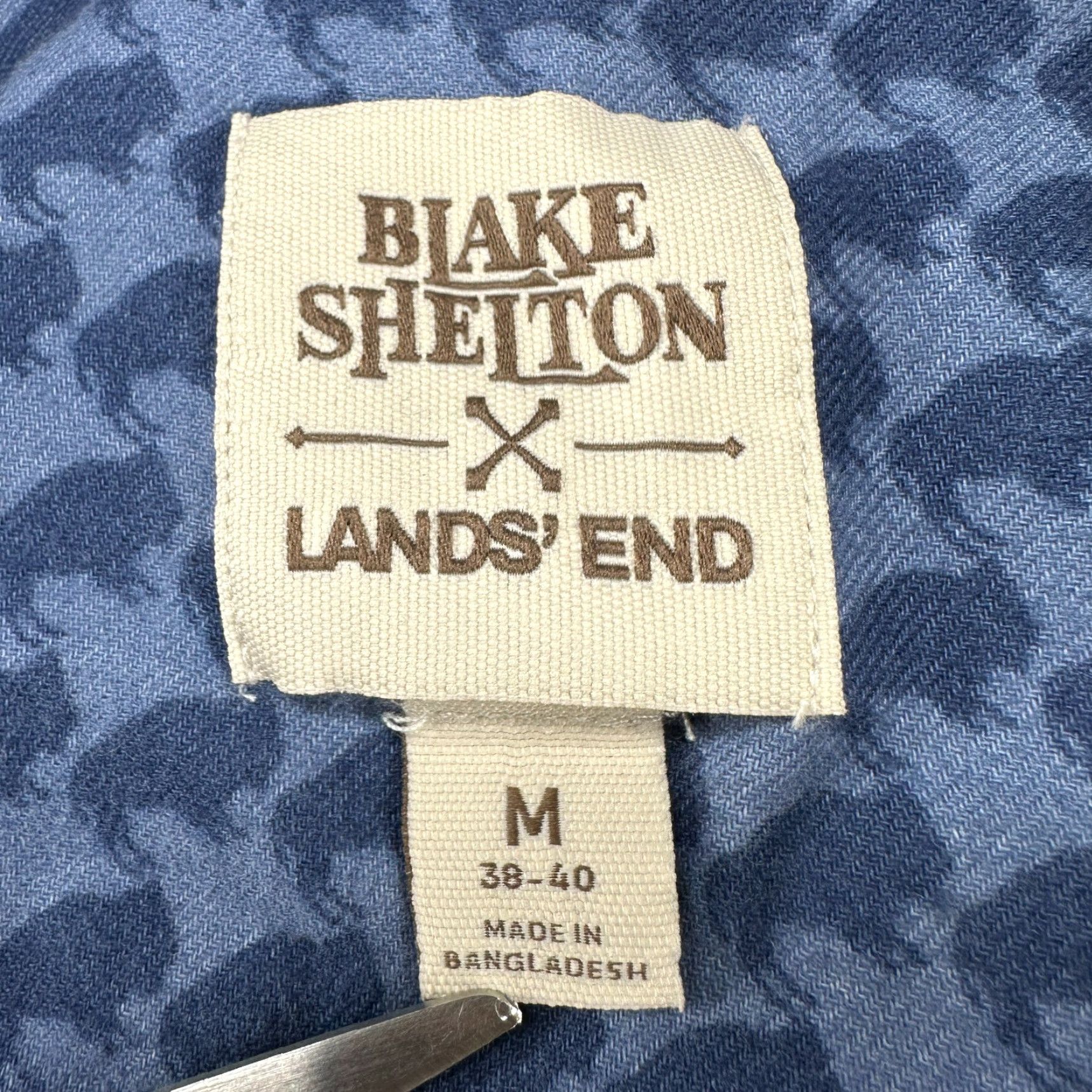Lands' End Lands' End Shirt Men M Blue Corduroy Button Up Long Sleeve Cotton Blake Shelton 90s Vintage? No Size US M / EU 48-50 / 2 - 6 Thumbnail