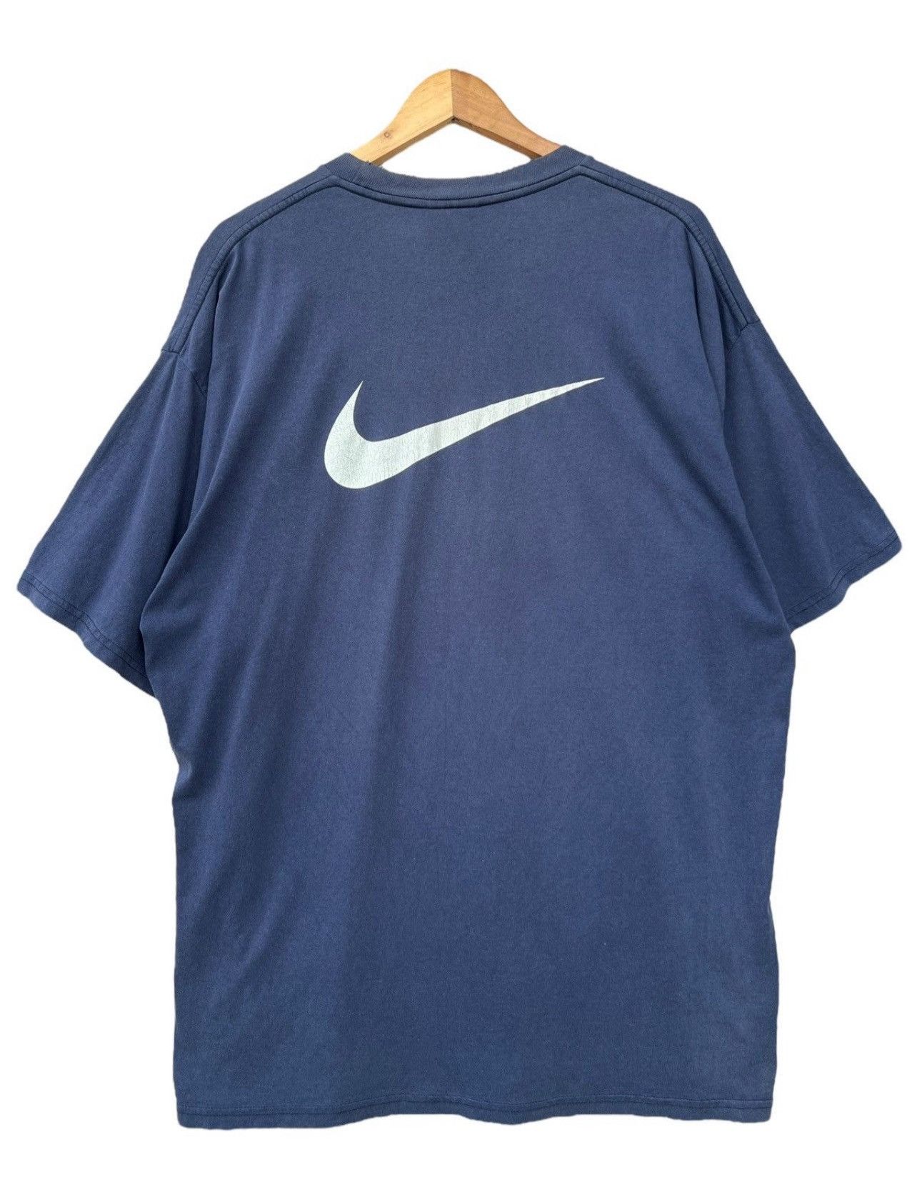 Nike Vintage 90s Nike Backhit spellout Baggy Boxy Sunfaded Tees Size US L / EU 52-54 / 3 - 3 Thumbnail