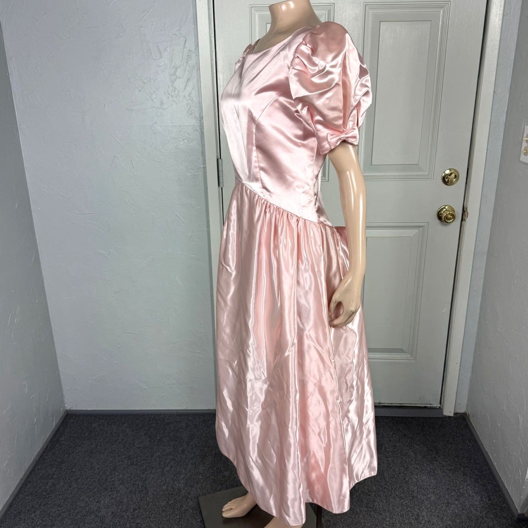 Vintage VINTAGE 80s 90's Women Dress Formal Satin Bow Puff Sleeve Long Pink Office Party Ball Gown Womens S Short Sleeve Round Neck Zip Size S / US 4 / IT 40 - 4 Thumbnail