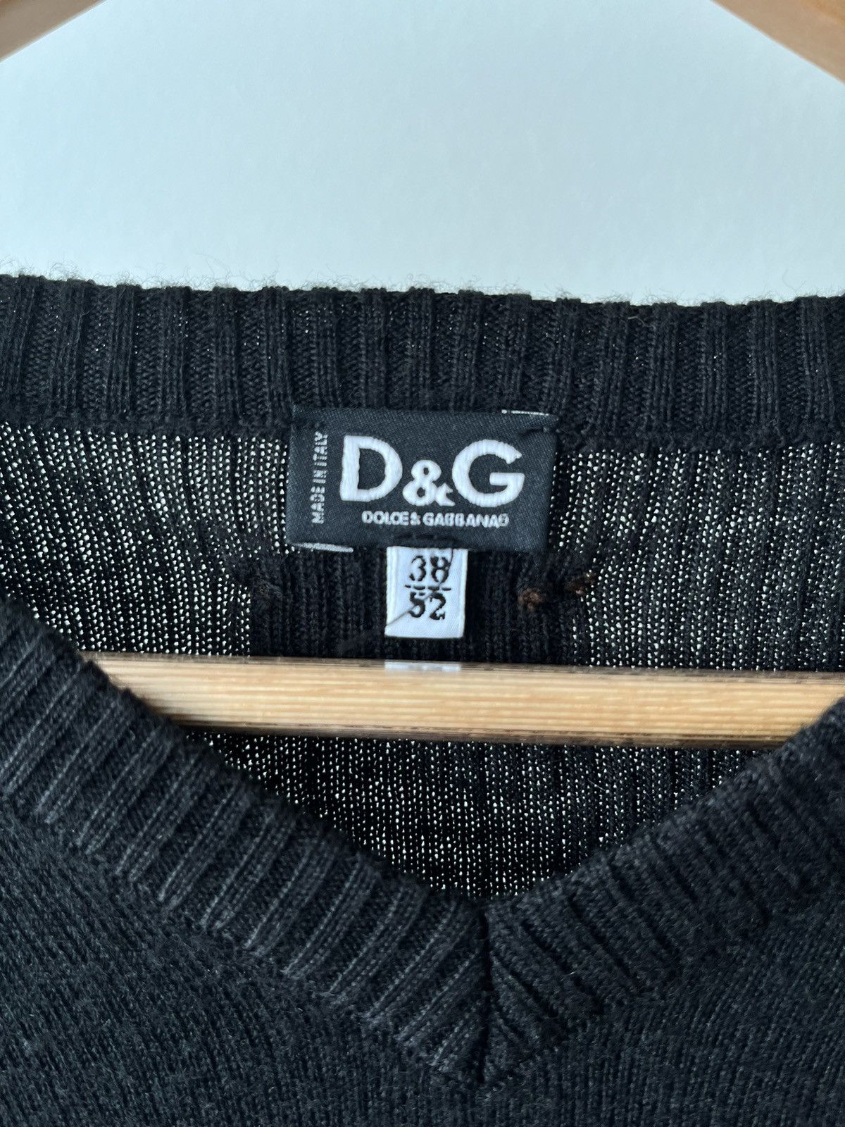 Dolce & Gabbana Dolce Gabbana vintage long sleeve v-neck Size US L / EU 52-54 / 3 - 2 Thumbnail