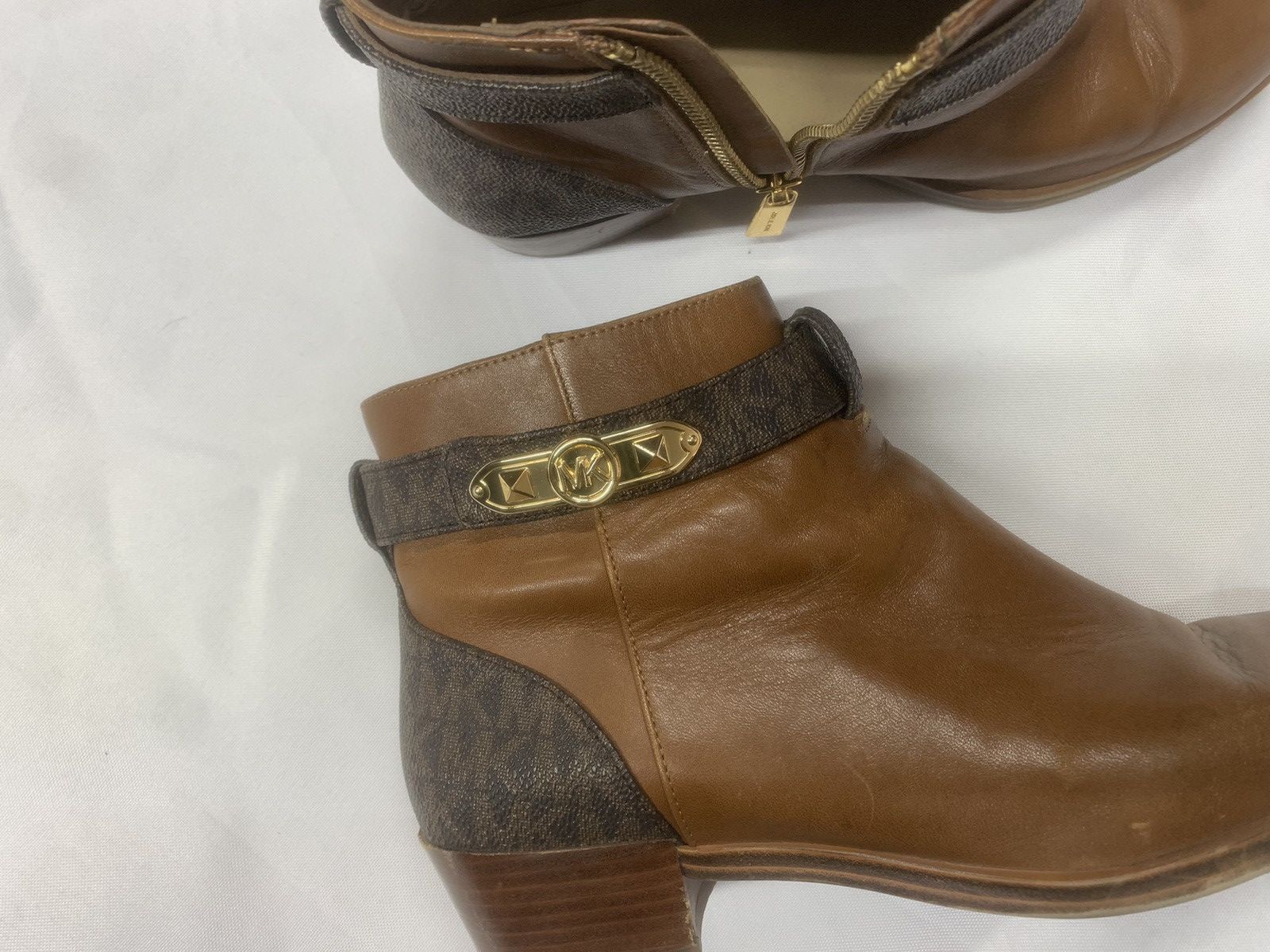 Michael Kors Michael Kors | The Ultimate Chic Leather Ankle Bootie Size US 6 / IT 36 - 5 Thumbnail