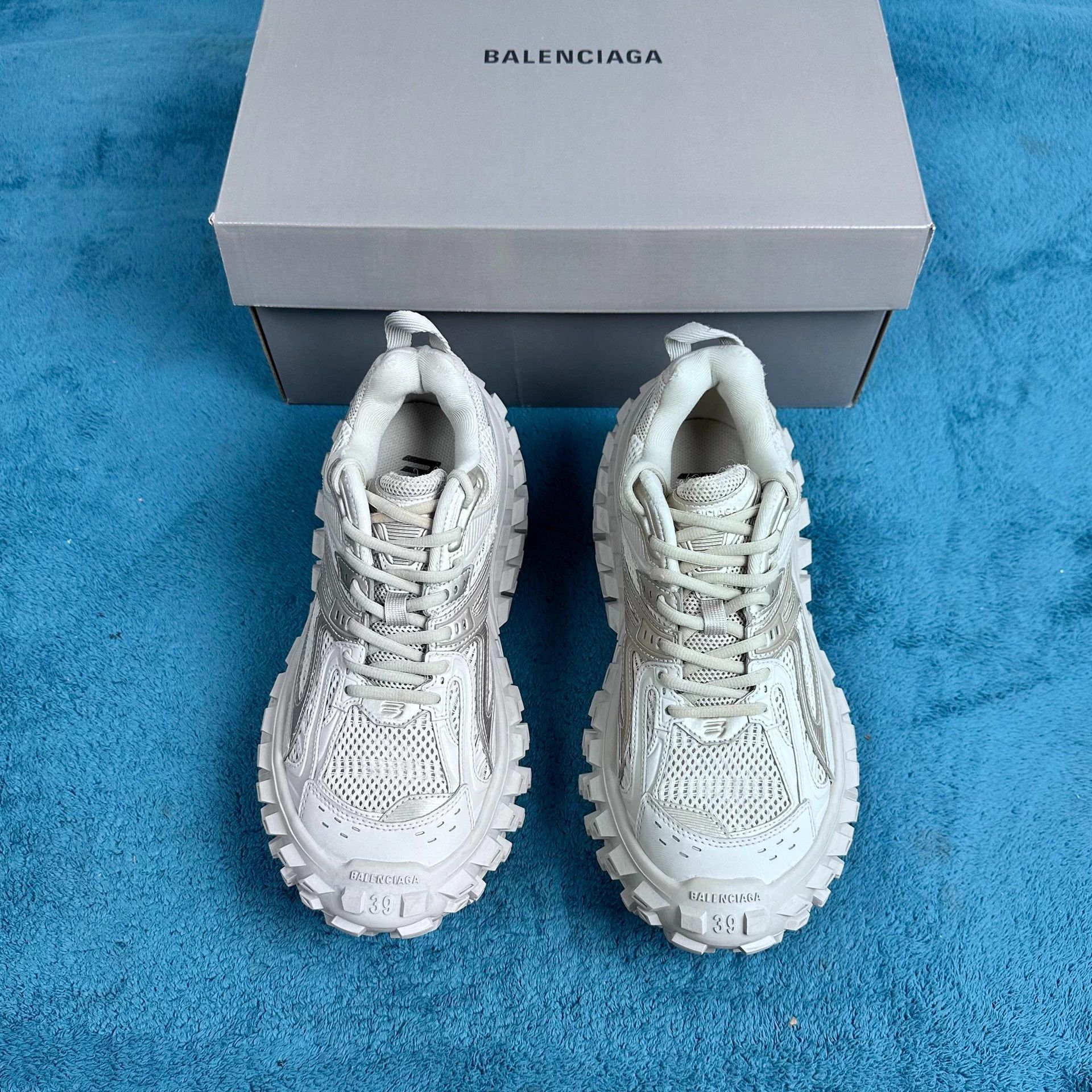 Balenciaga Balenciaga light brown tyre sneakers 39 EU Size US 8 / IT 38 - 1 Thumbnail