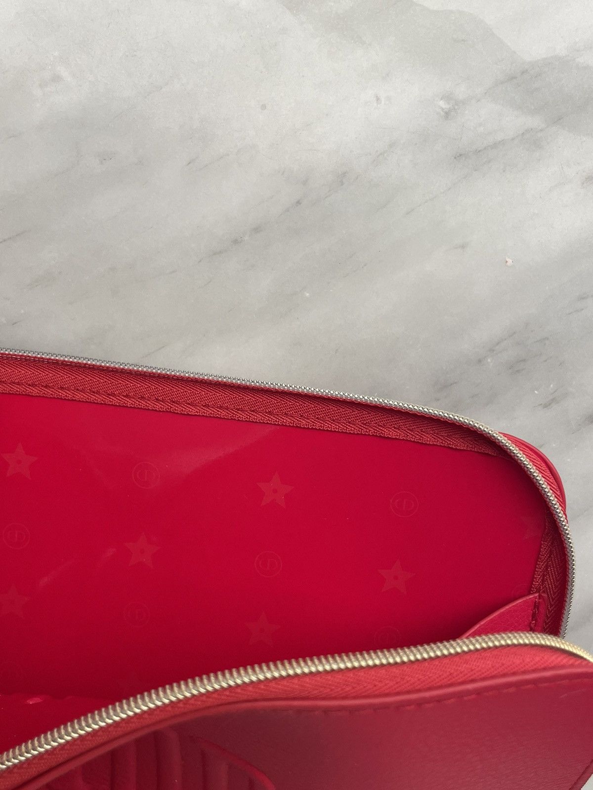 Dior Red leather Dior cosmetic bag pouch parfums beauty Size ONE SIZE - 5 Thumbnail