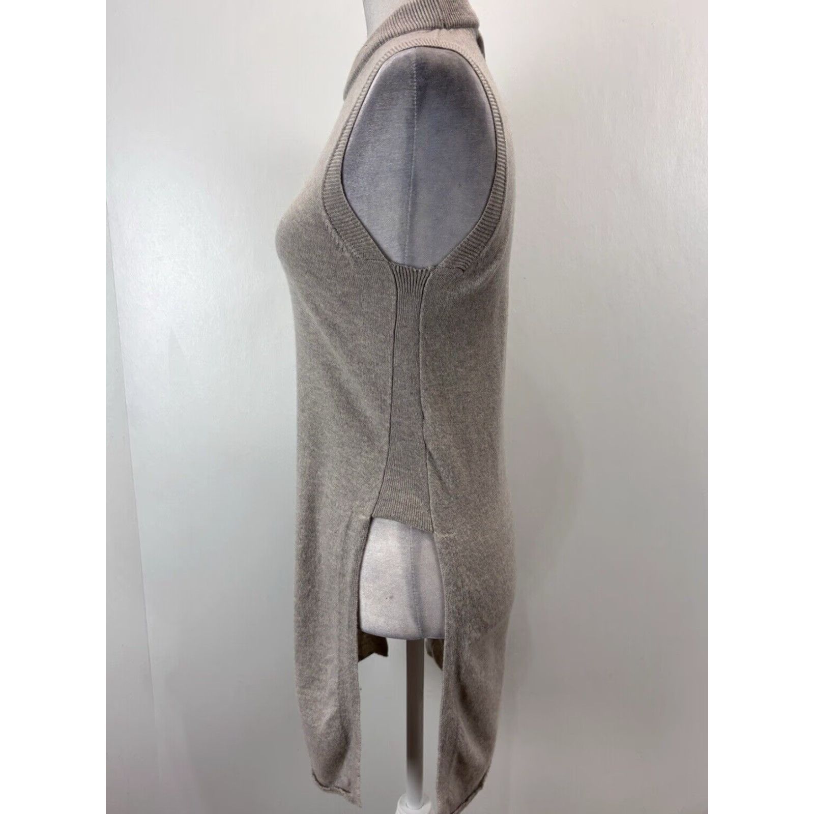 Vintage Wilfred Aritzia Women's Palmier Tunic Sweater XS Beige Wool Cashmere Size XS / US 0-2 / IT 36-38 - 2 Thumbnail