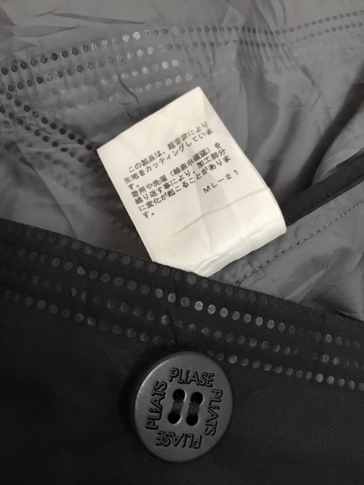 Issey Miyake Issey Miyake Pleats Please Black Long Coat Jacket Size US M / EU 48-50 / 2 - 5 Thumbnail