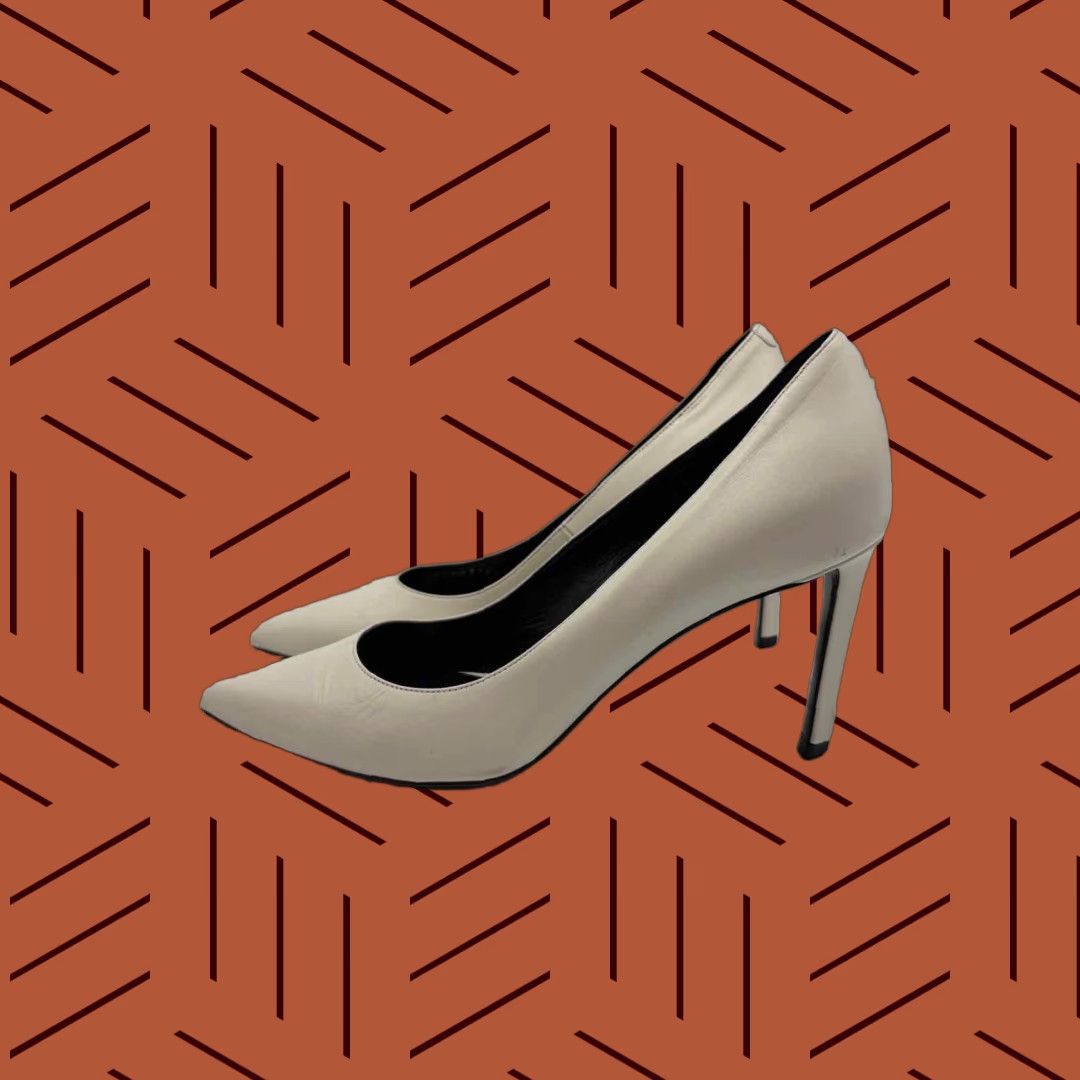 Celine Pre-Owned Celine White Size 36 Pump Heels Size US 6 / IT 36 - 1 Thumbnail