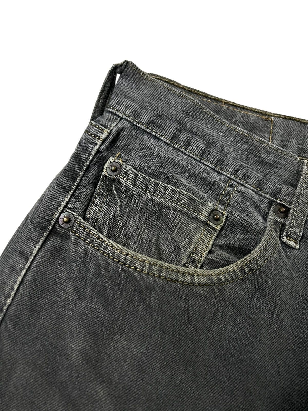 Levi's Vtg Levis 501 black Distressed Faded Jean Size US 31 - 8 Thumbnail