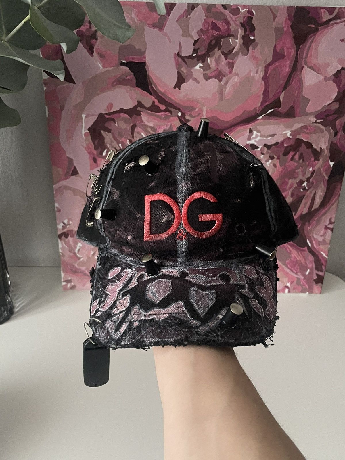 Other Avant Garde D&G Cap Custom Pin 90’s VTG Distressed Fade Pink Size ONE SIZE - 1 Thumbnail