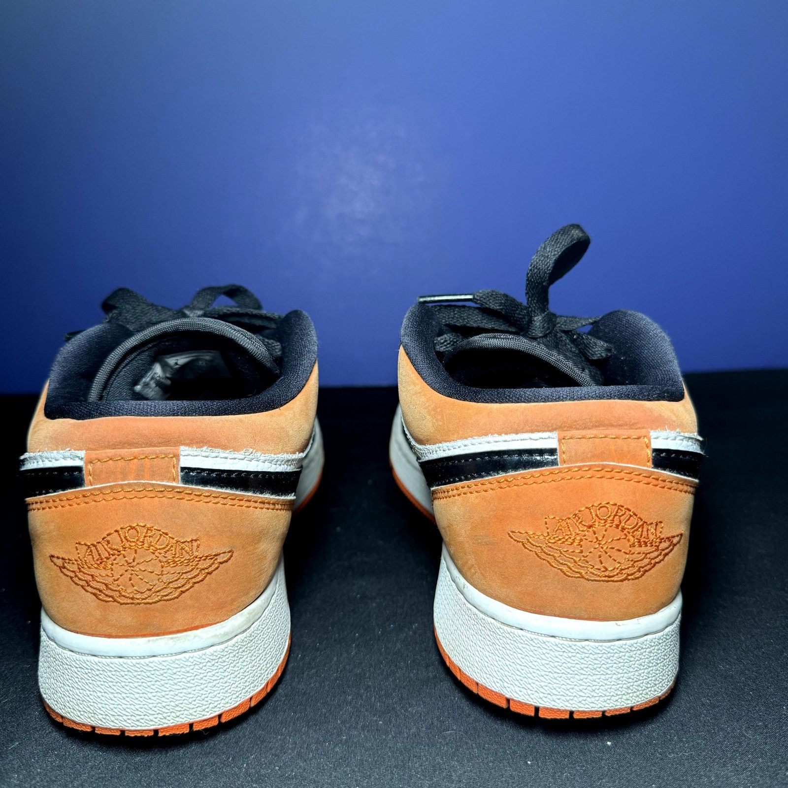 Jordan Brand × Nike Air Jordan 1 Low GS Shattered Backboard Men's Shoes - Size 7 Size US 7 / EU 40 - 5 Thumbnail