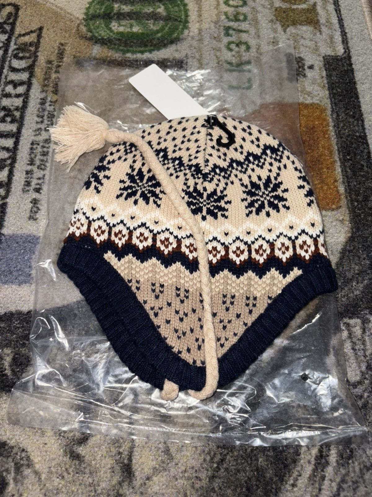 Uniqlo Uniqlo Heat Tech Earflap Beanie Size ONE SIZE - 2 Thumbnail